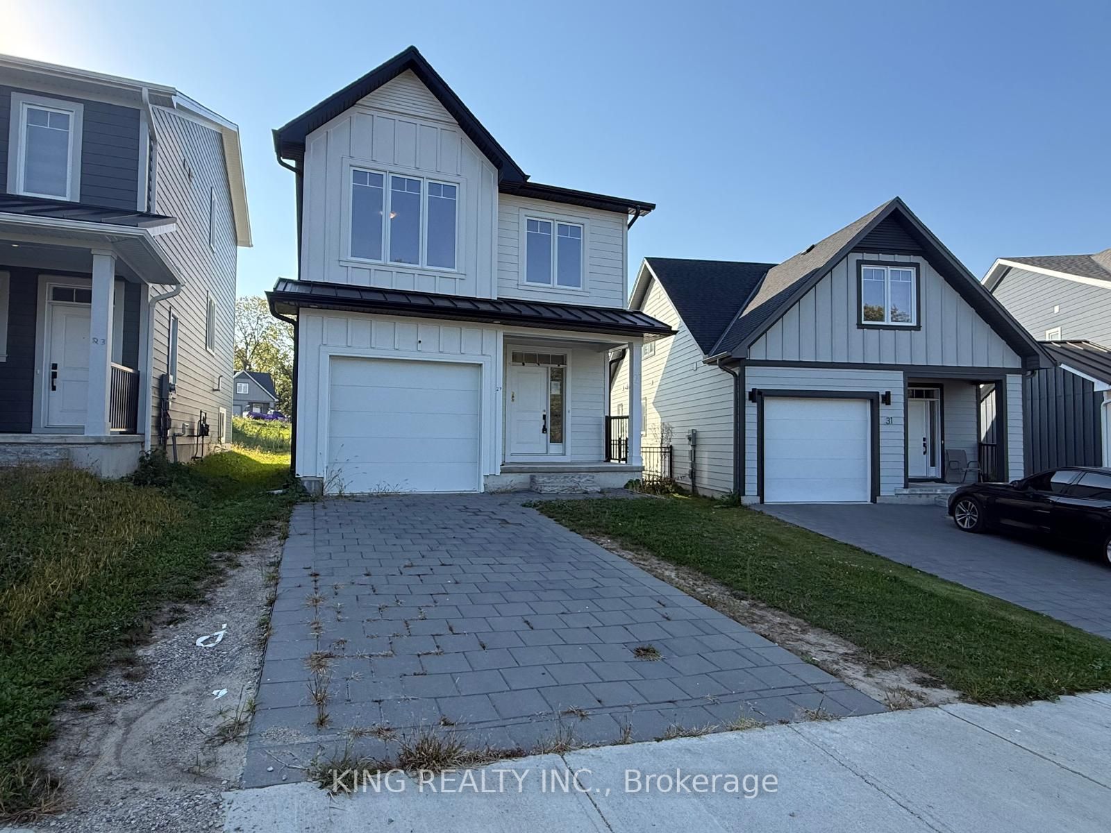 27 Christopher Court Upper Property Photo 2