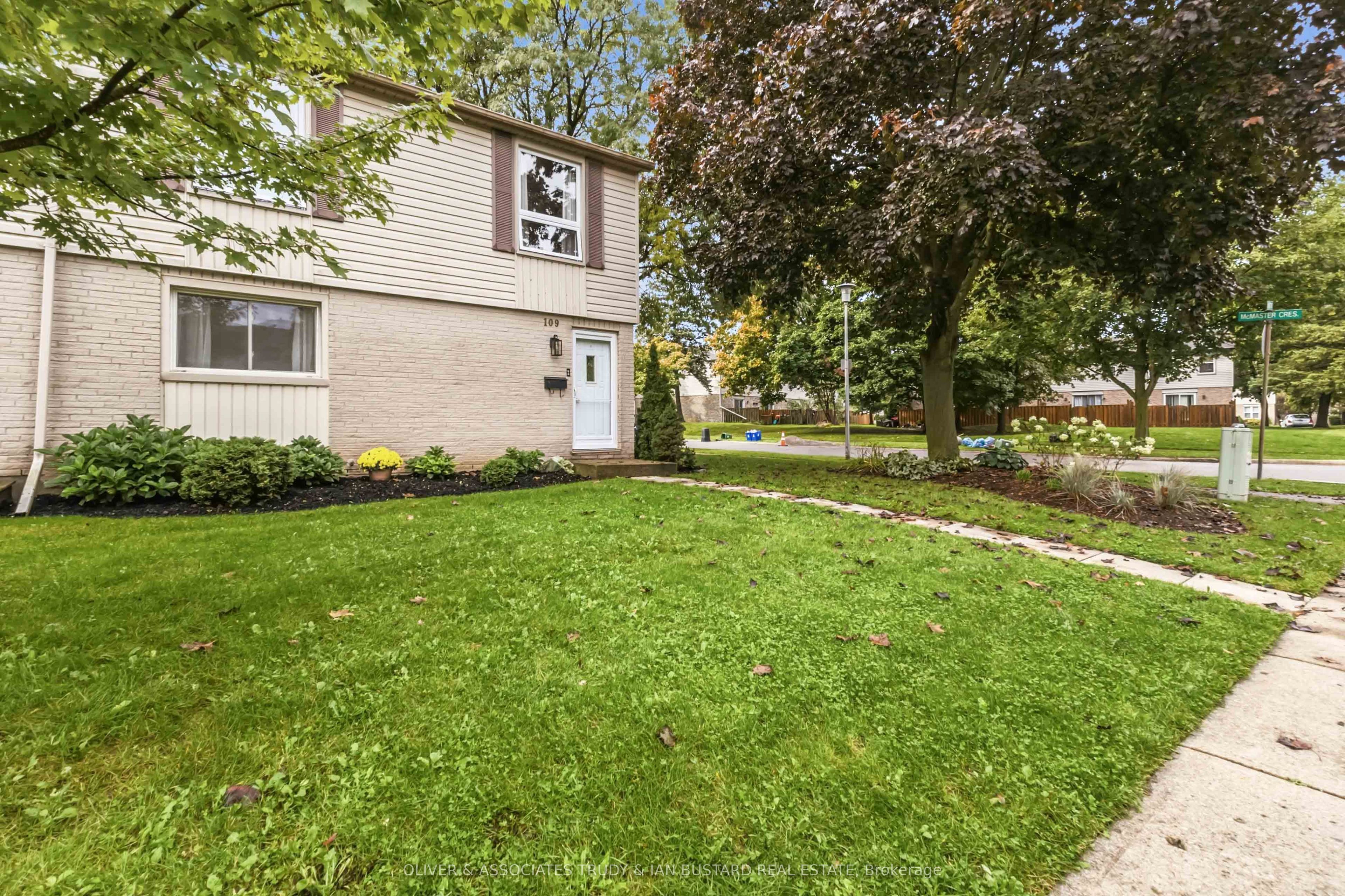 109 Mcmaster Drive E Property Photo 1