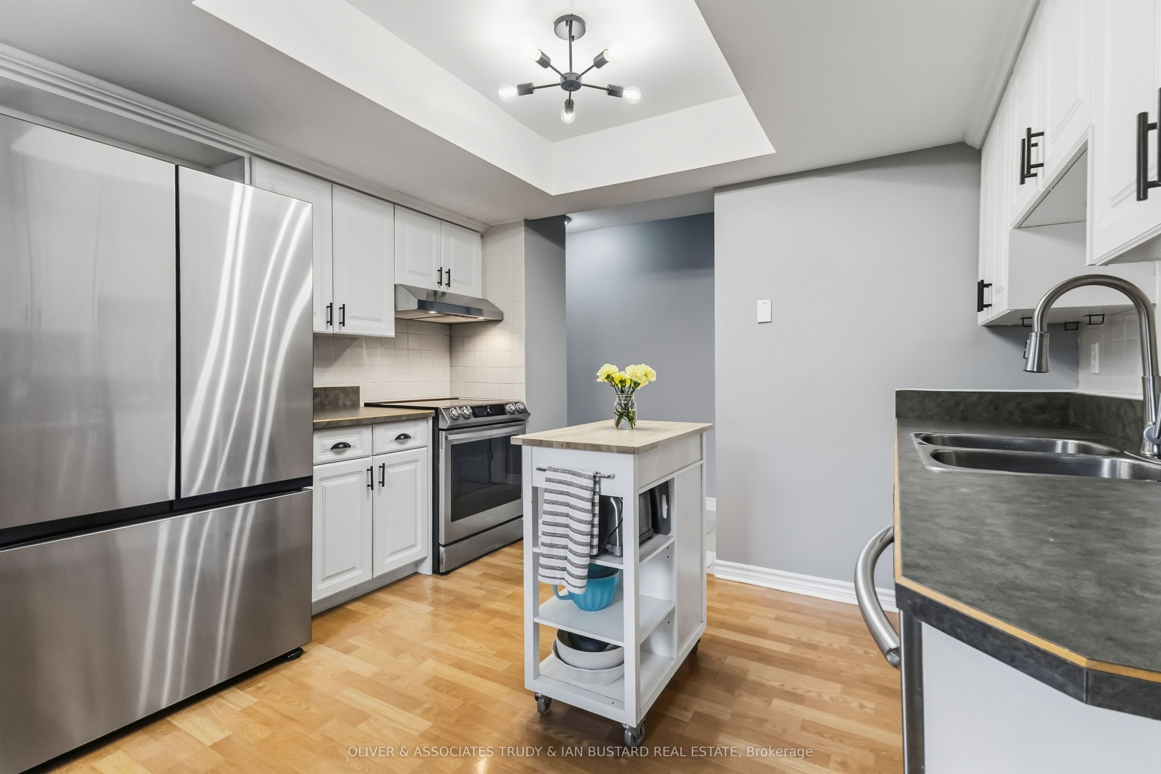 109 Mcmaster Drive E Property Photo 12