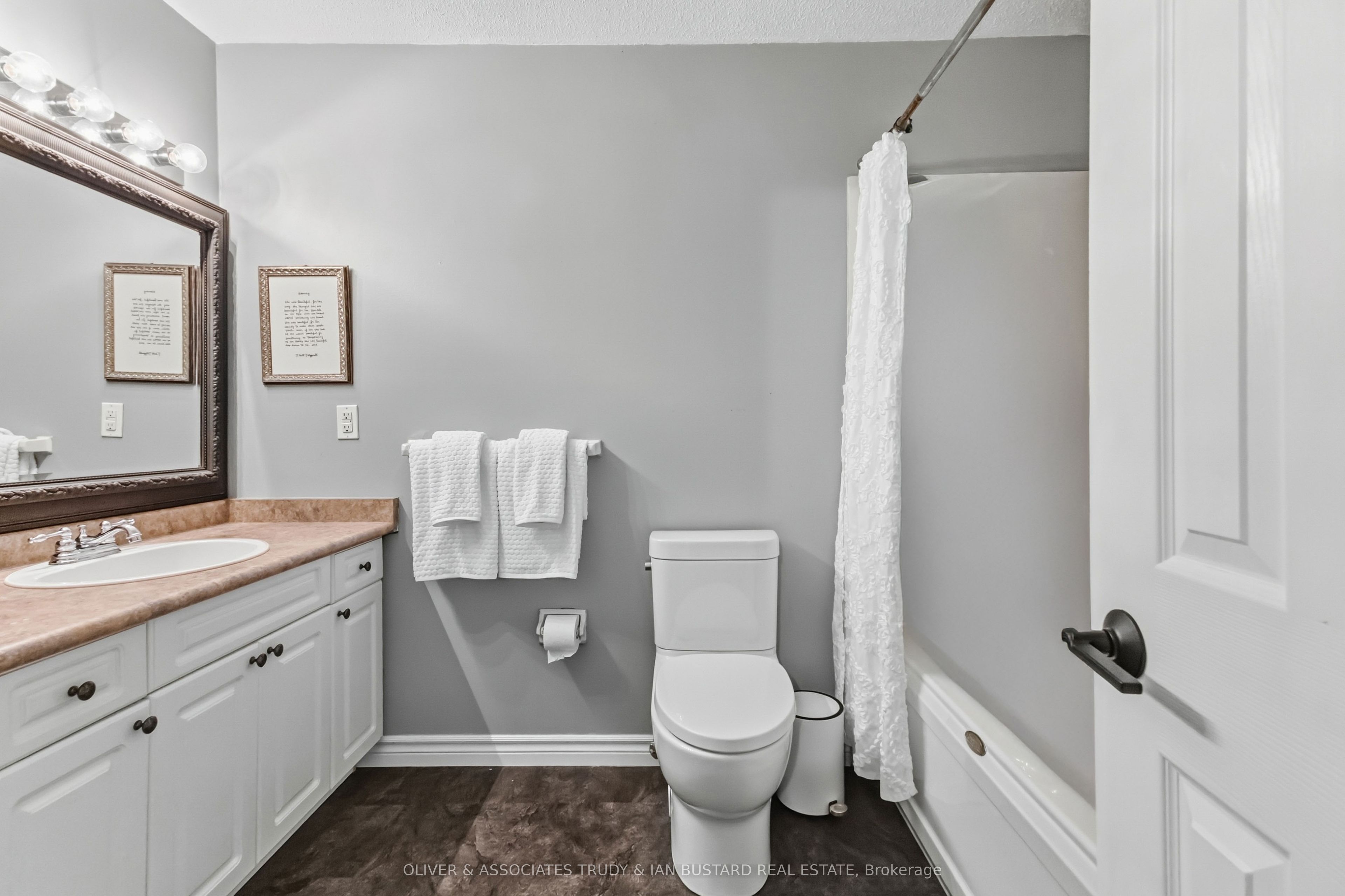 109 Mcmaster Drive E Property Photo 29