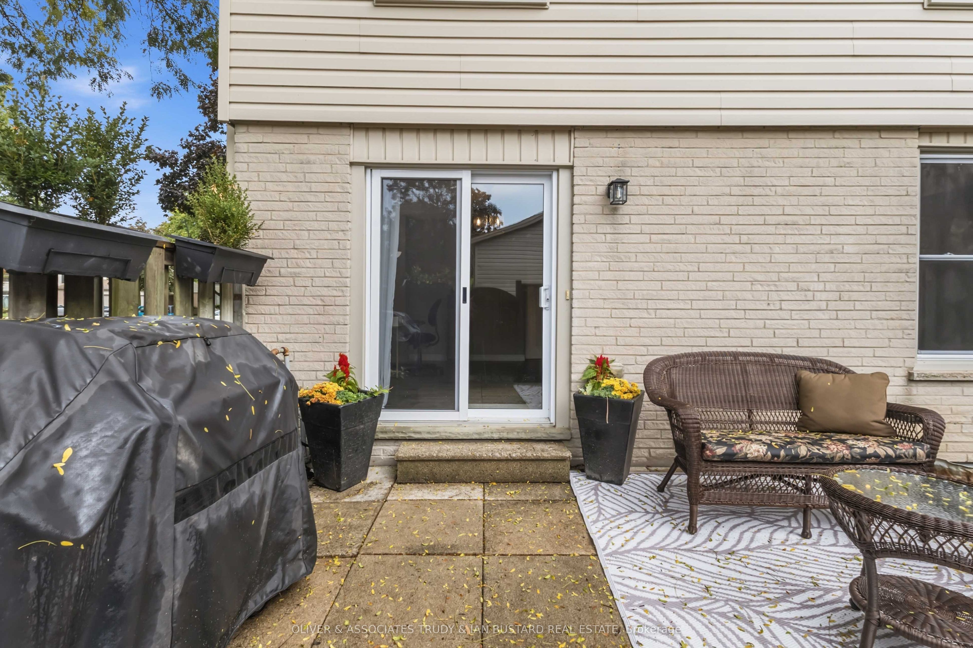 109 Mcmaster Drive E Property Photo 33