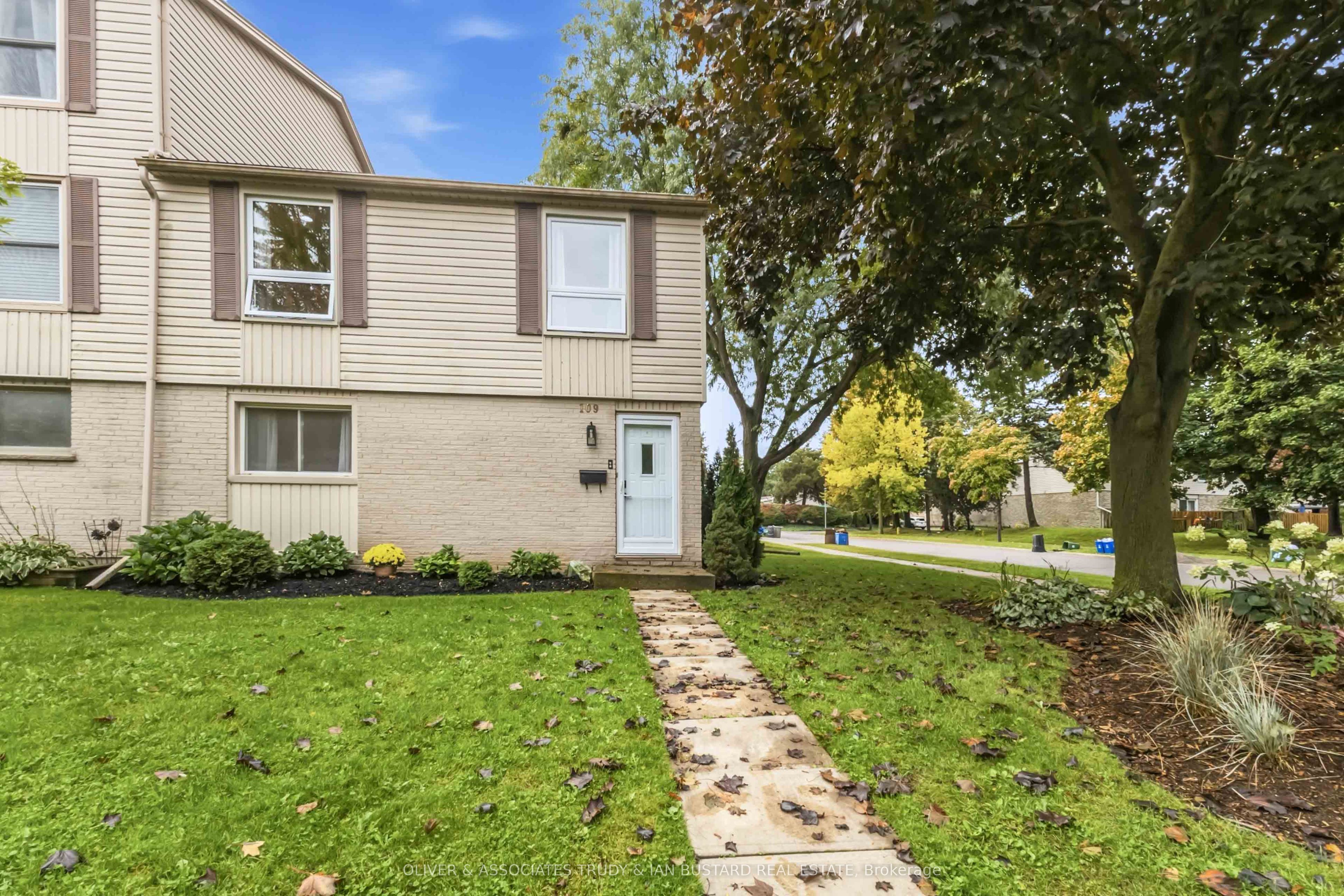 109 Mcmaster Drive E Property Photo 36