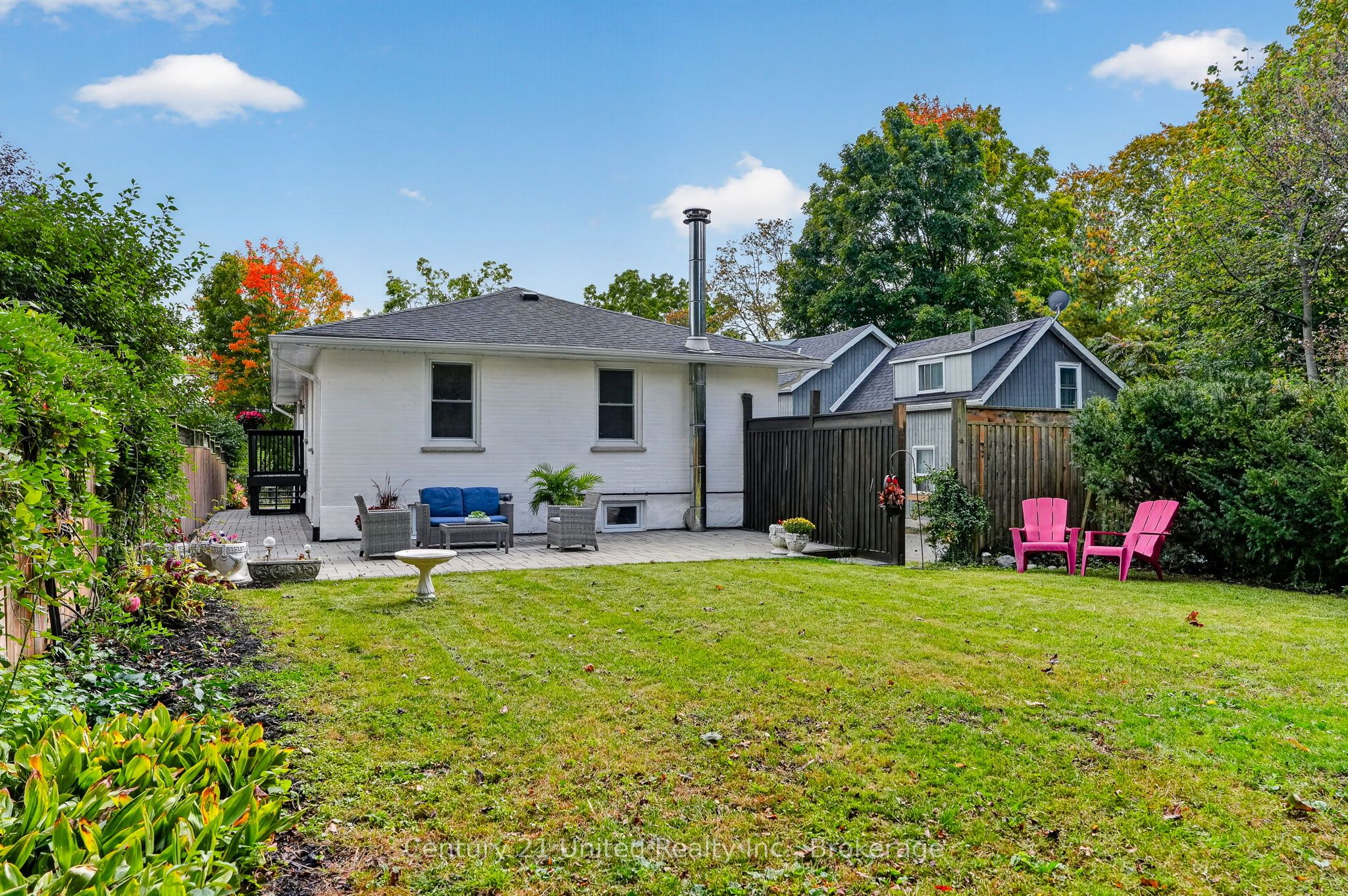 108 James Street E Property Photo 9