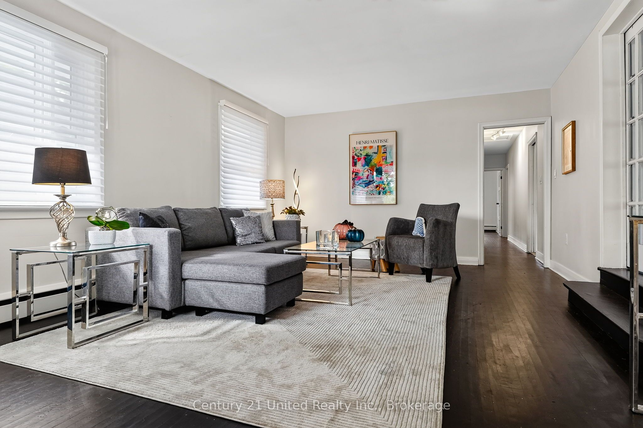 108 James Street E Property Photo 14