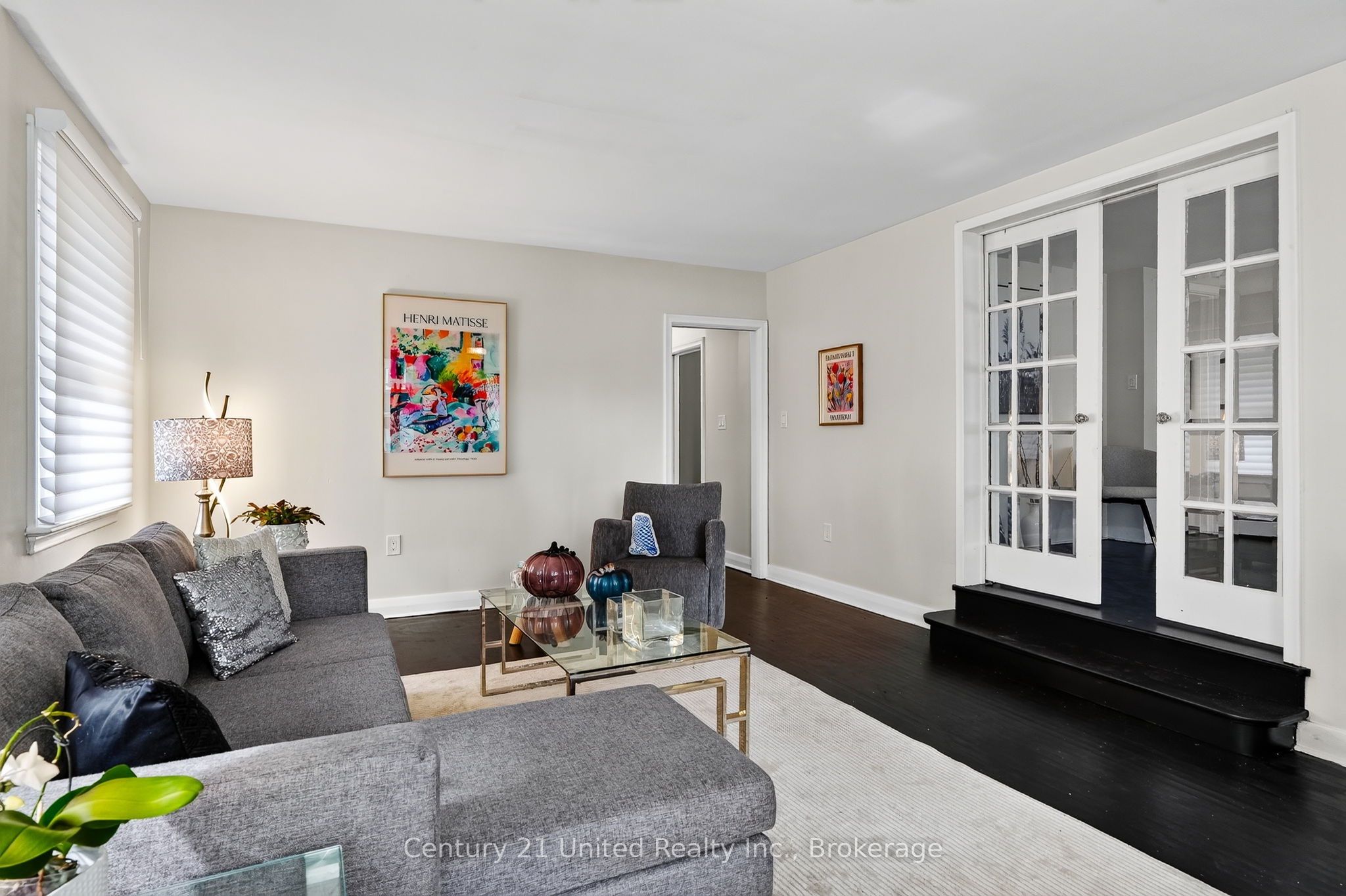108 James Street E Property Photo 16