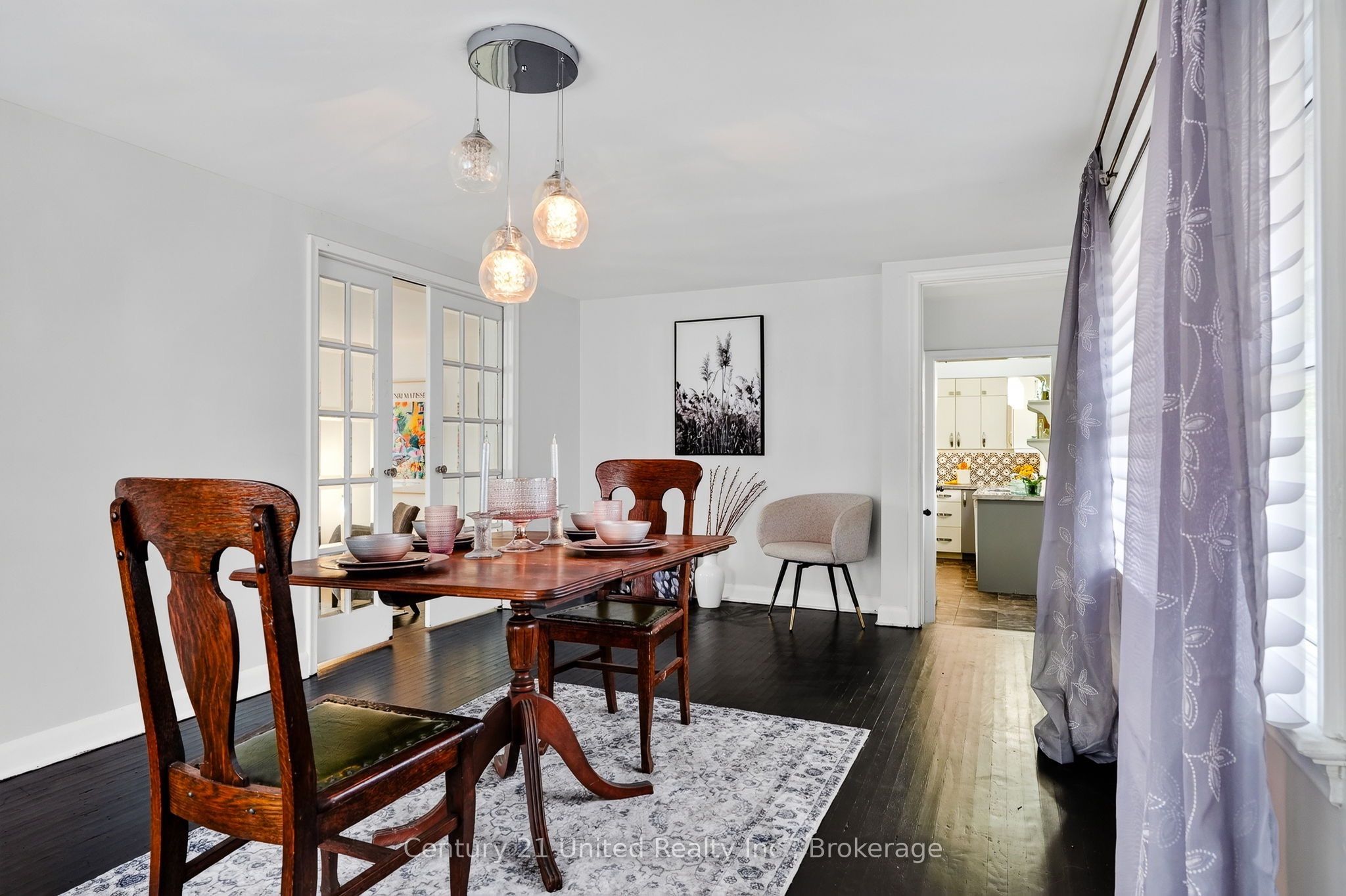 108 James Street E Property Photo 25