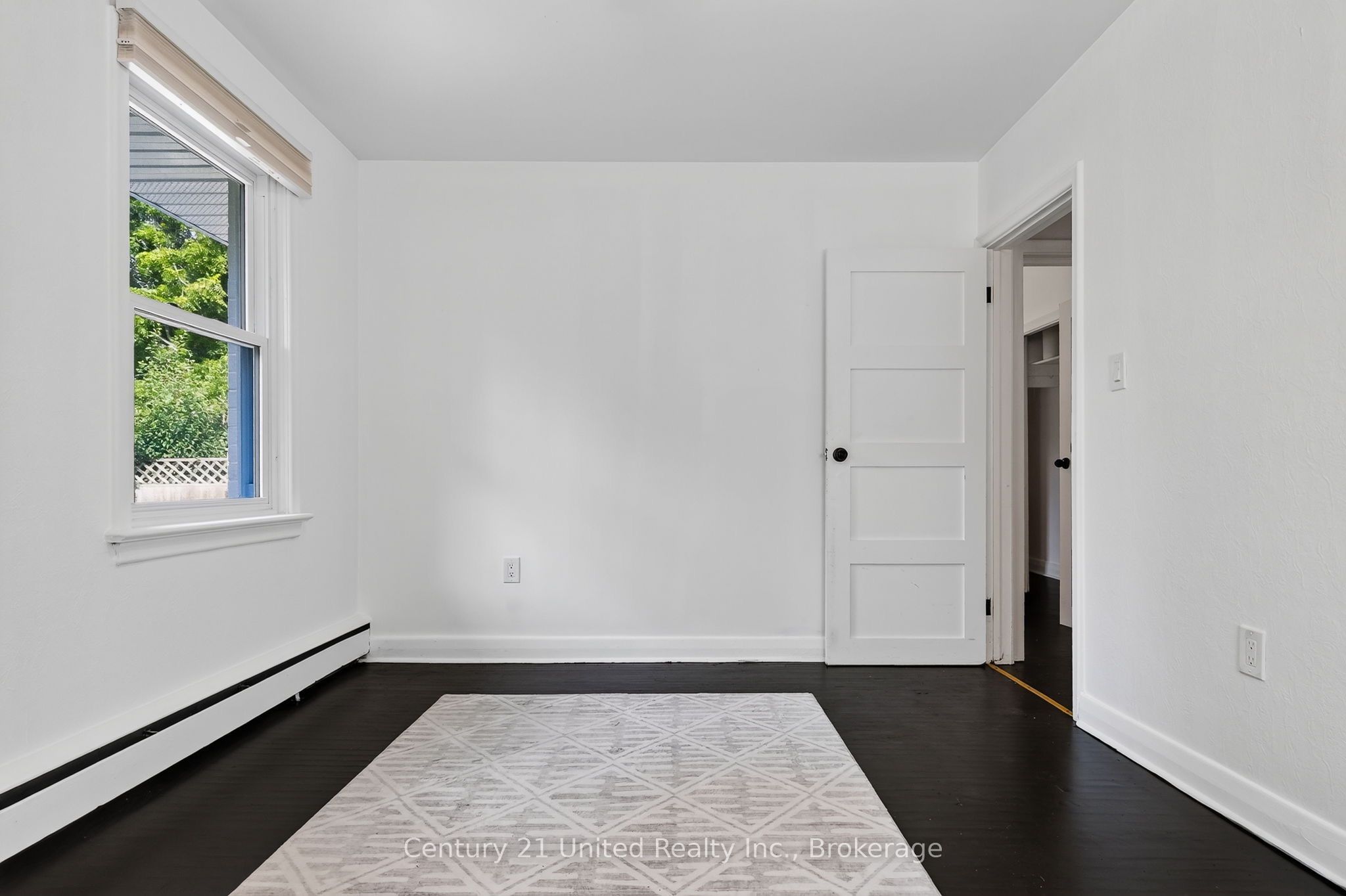 108 James Street E Property Photo 31