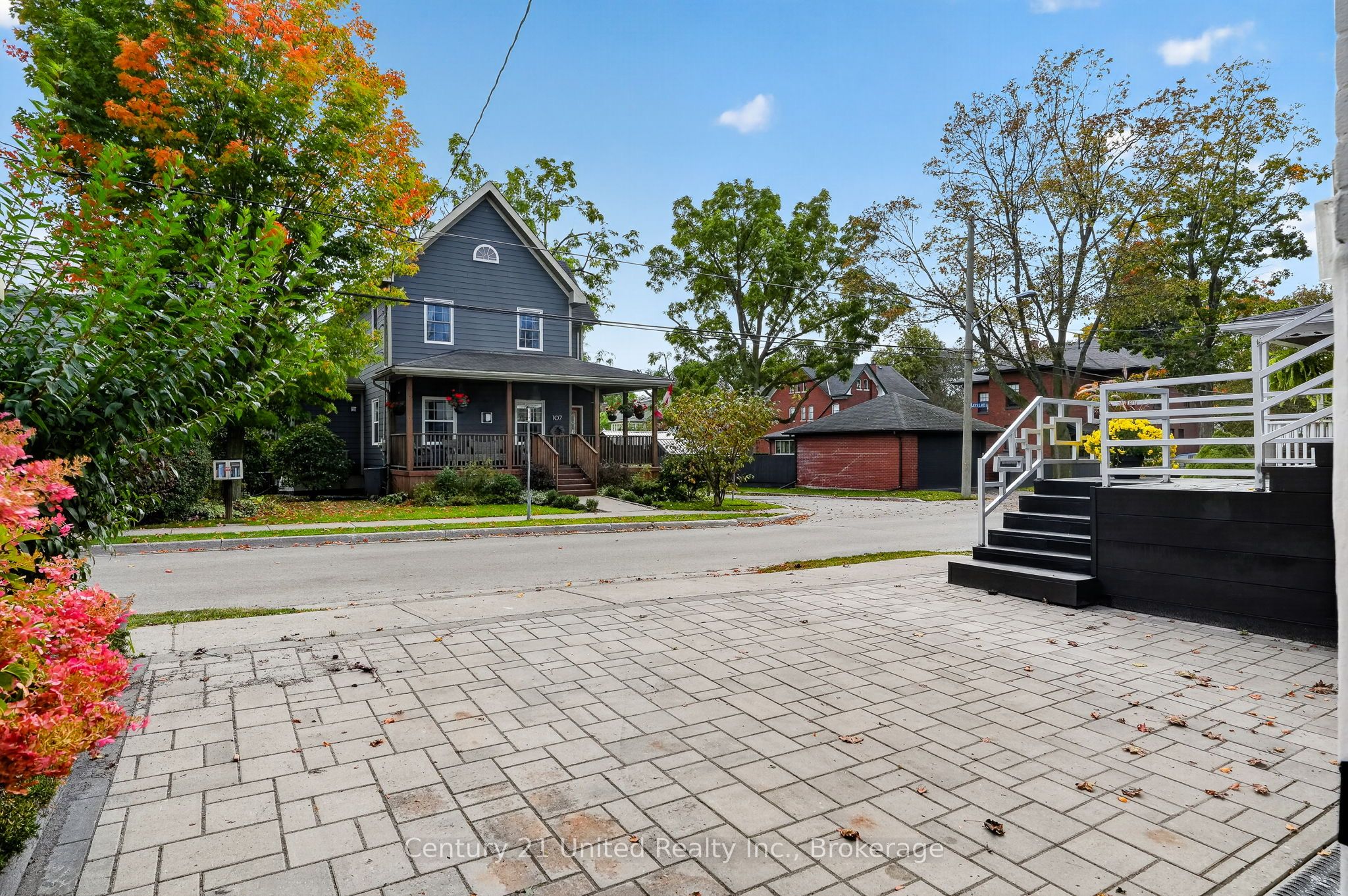 108 James Street E Property Photo 41