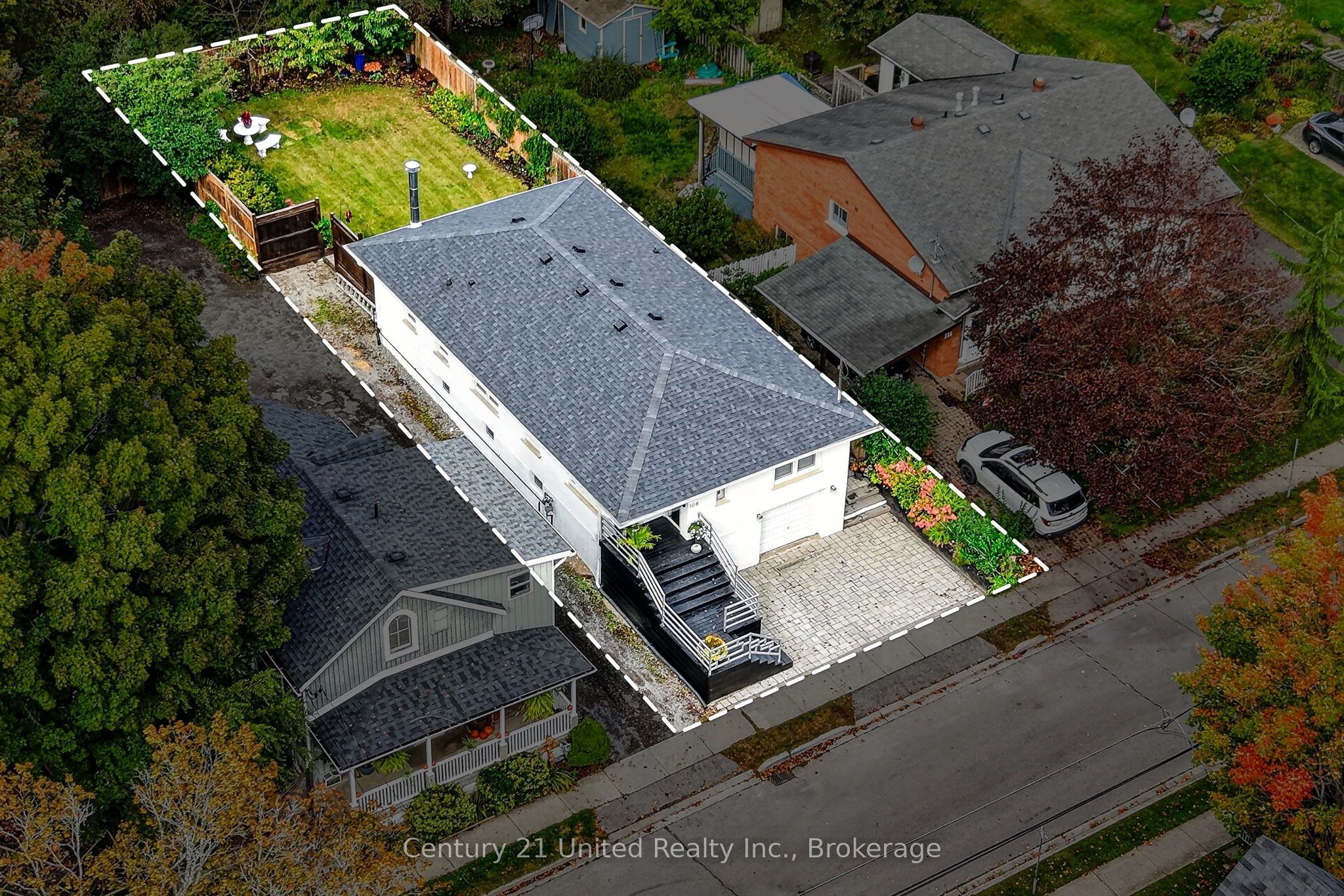 108 James Street E Property Photo 49