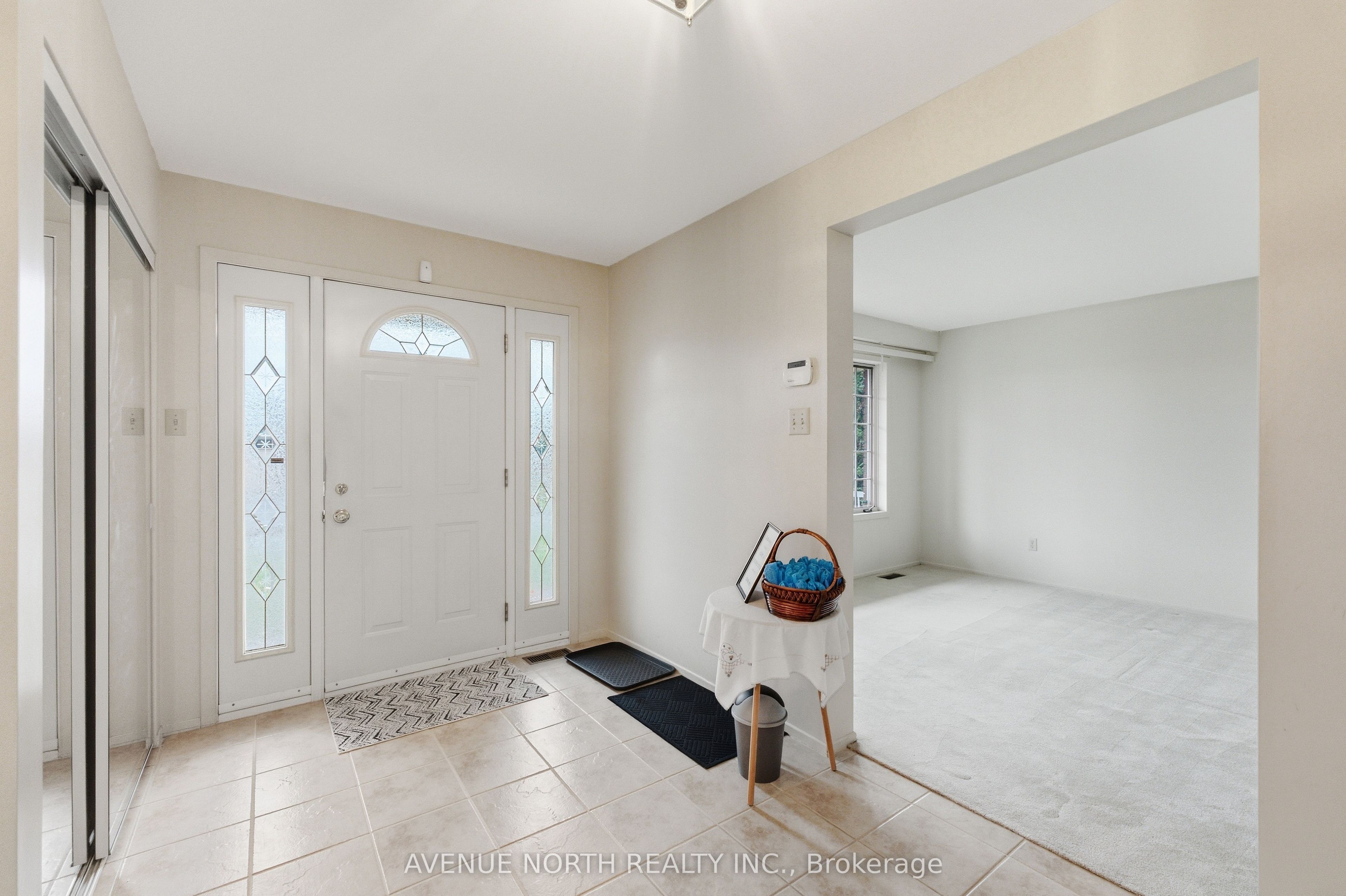 1283 Surrey Avenue Property Photo 8