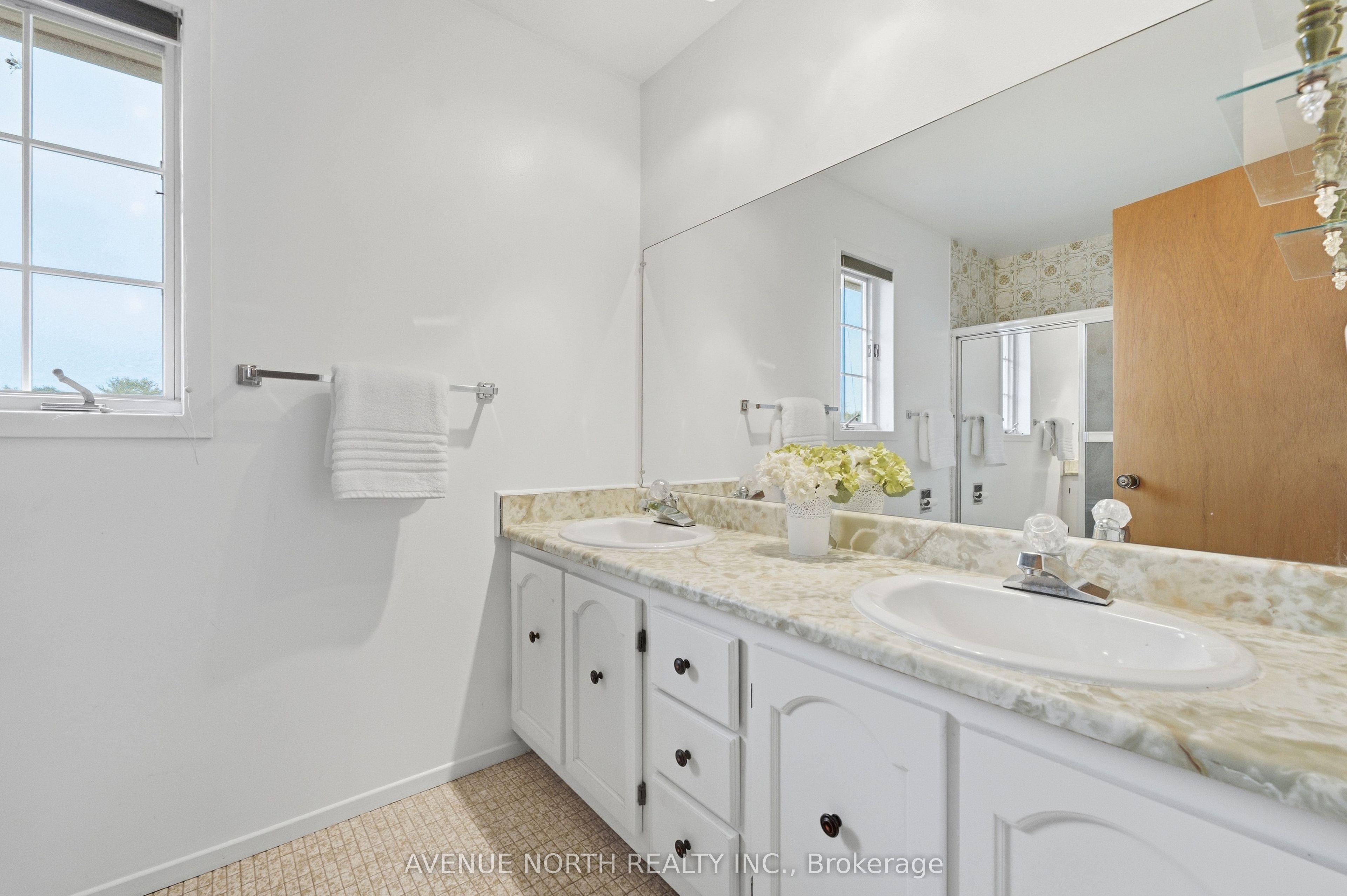 1283 Surrey Avenue Property Photo 31