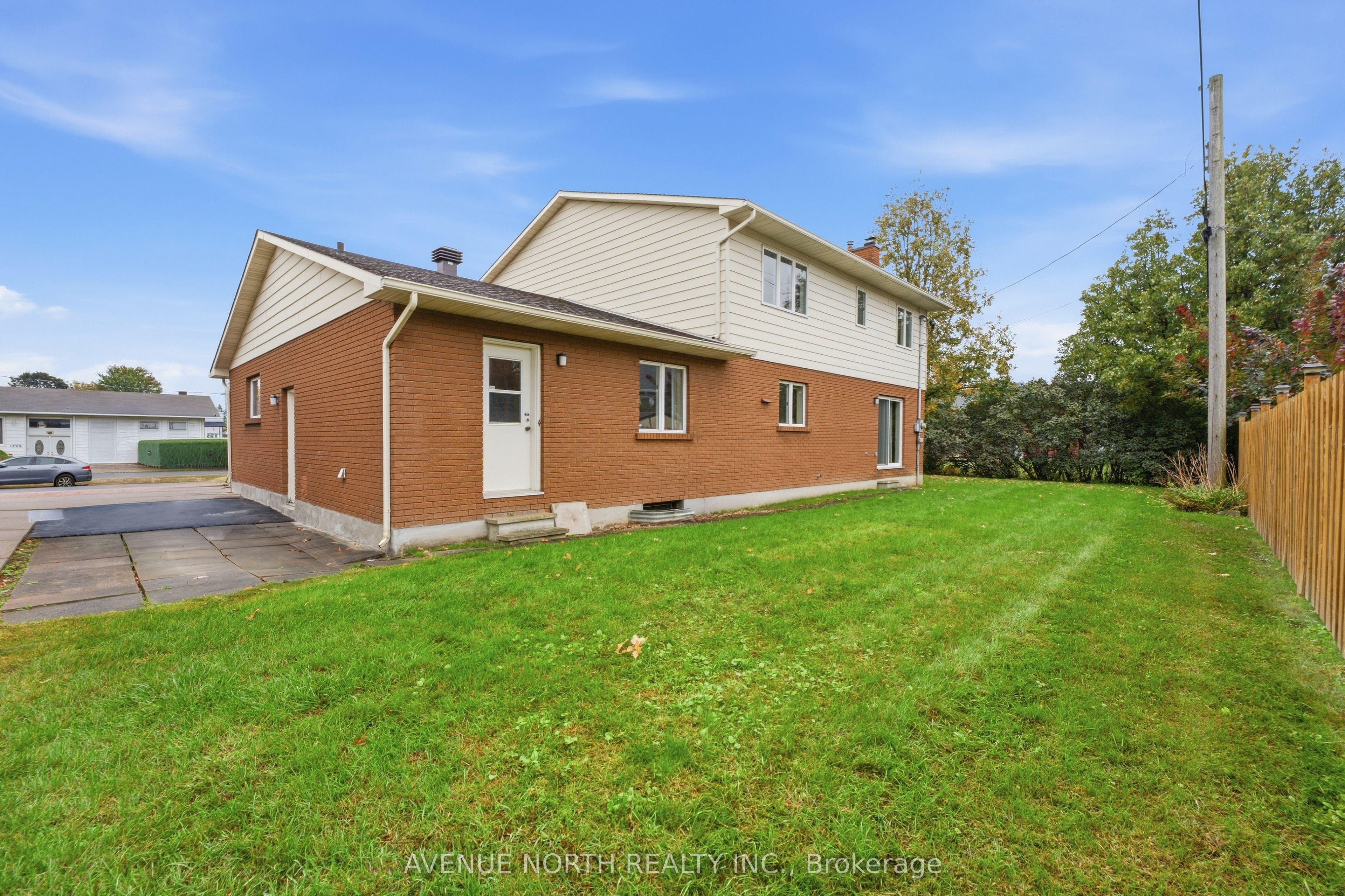 1283 Surrey Avenue Property Photo 36