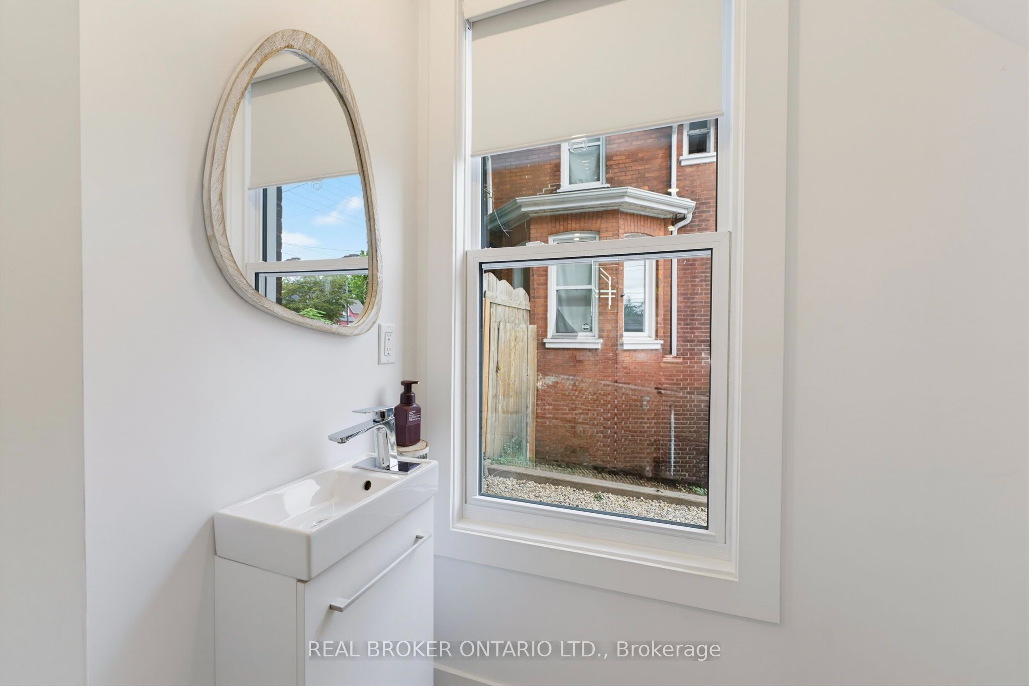 118 Clarence Street Property Photo 13