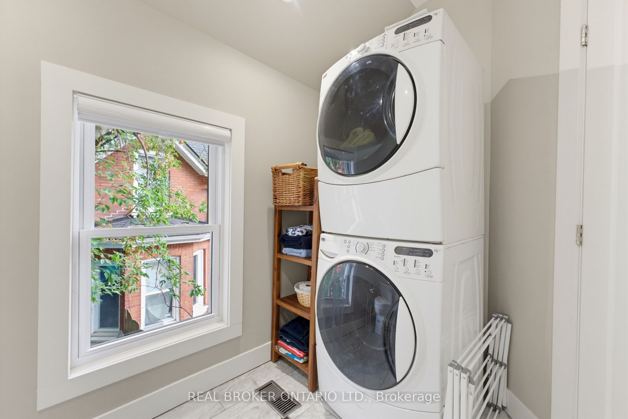 118 Clarence Street Property Photo 19