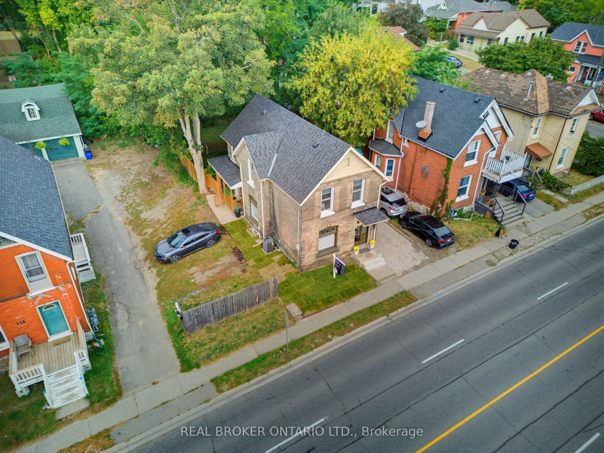 118 Clarence Street Property Photo 24