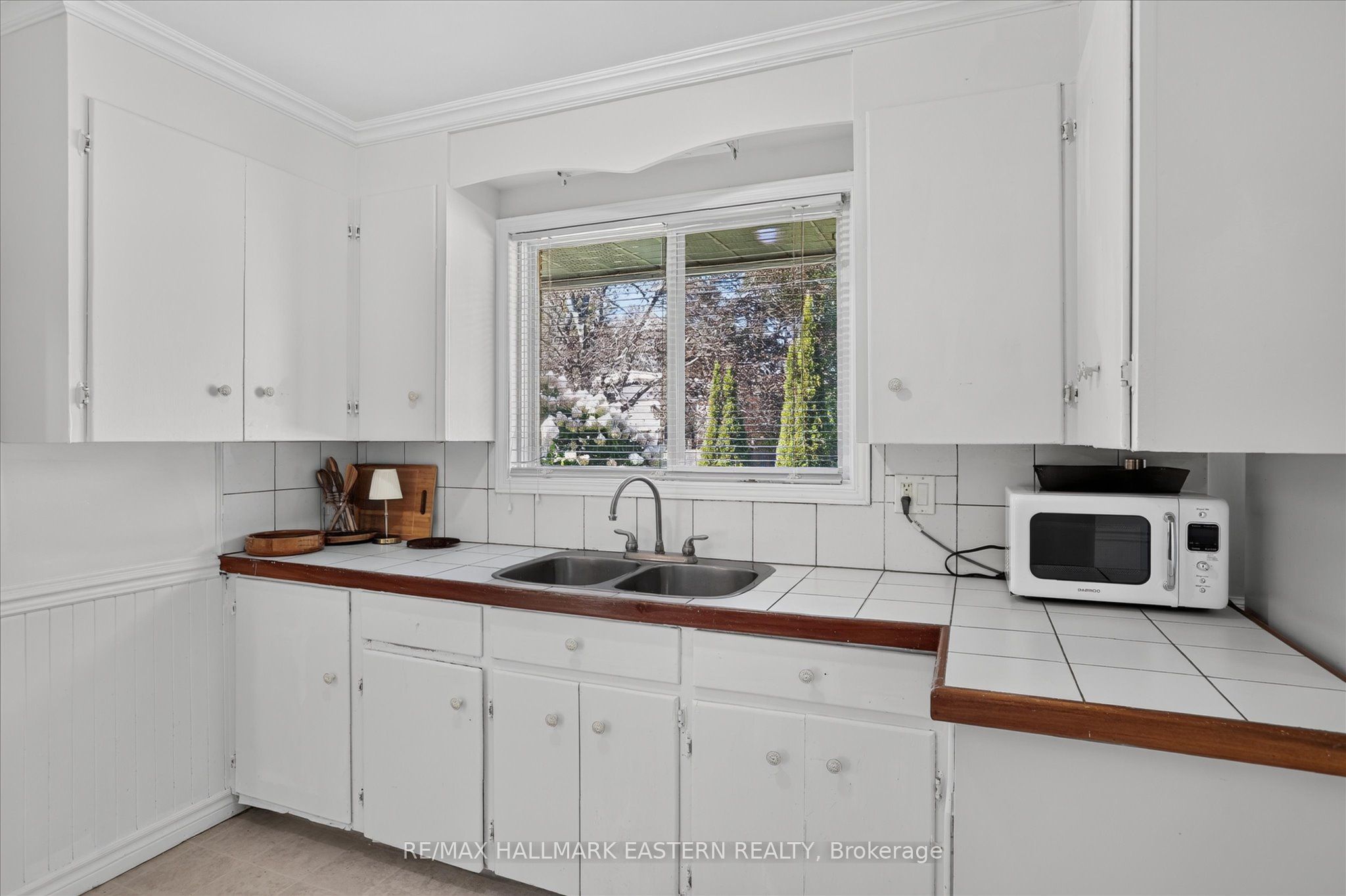 897 Westdale Avenue Property Photo 10