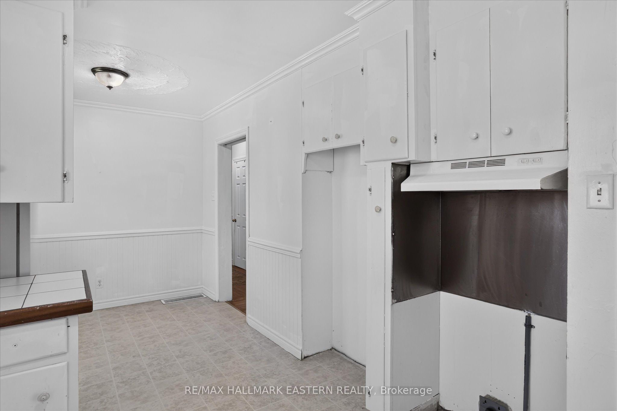 897 Westdale Avenue Property Photo 12