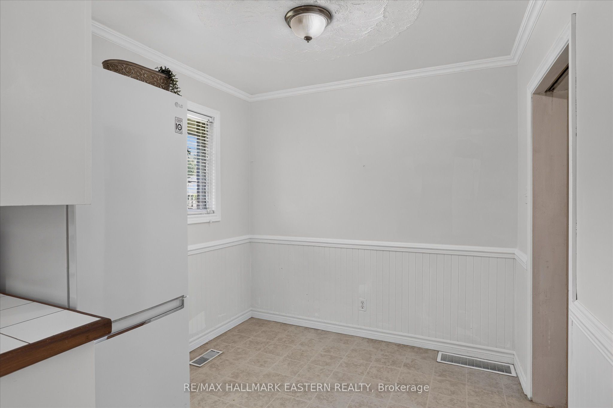 897 Westdale Avenue Property Photo 13