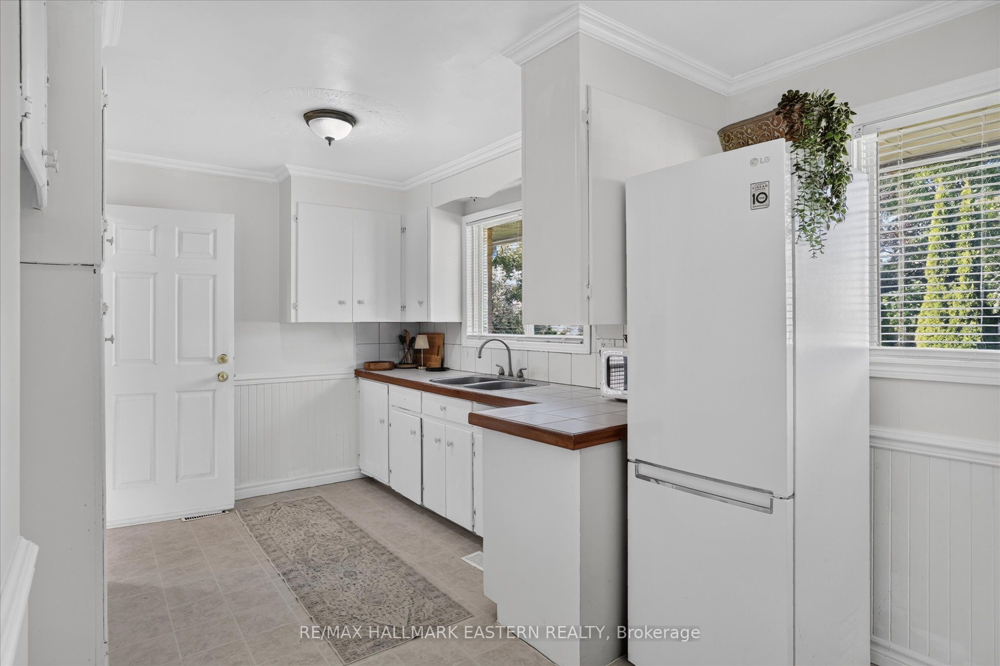 897 Westdale Avenue Property Photo 14