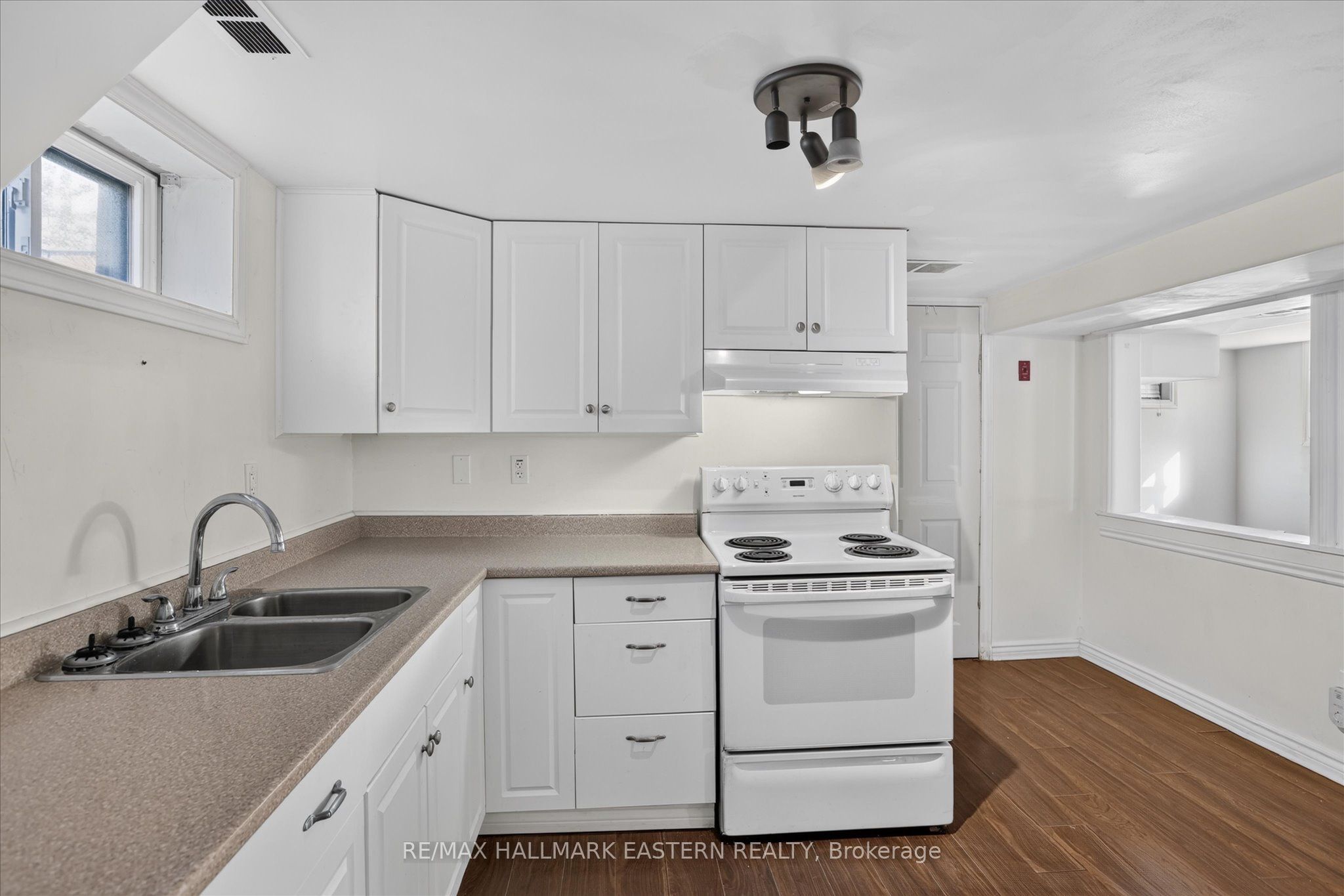 897 Westdale Avenue Property Photo 23