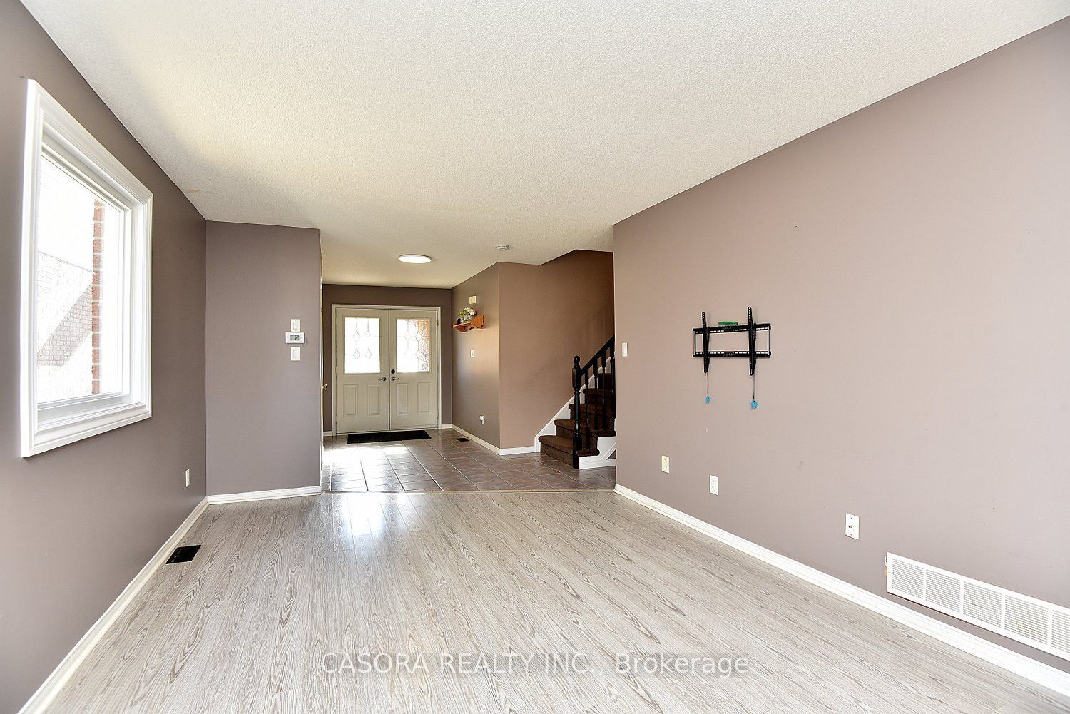 71 Stone Church Road E Property Photo 5