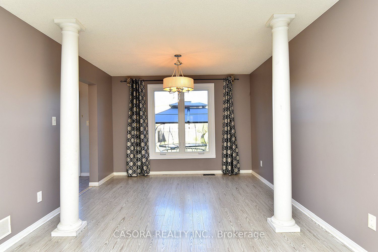 71 Stone Church Road E Property Photo 7