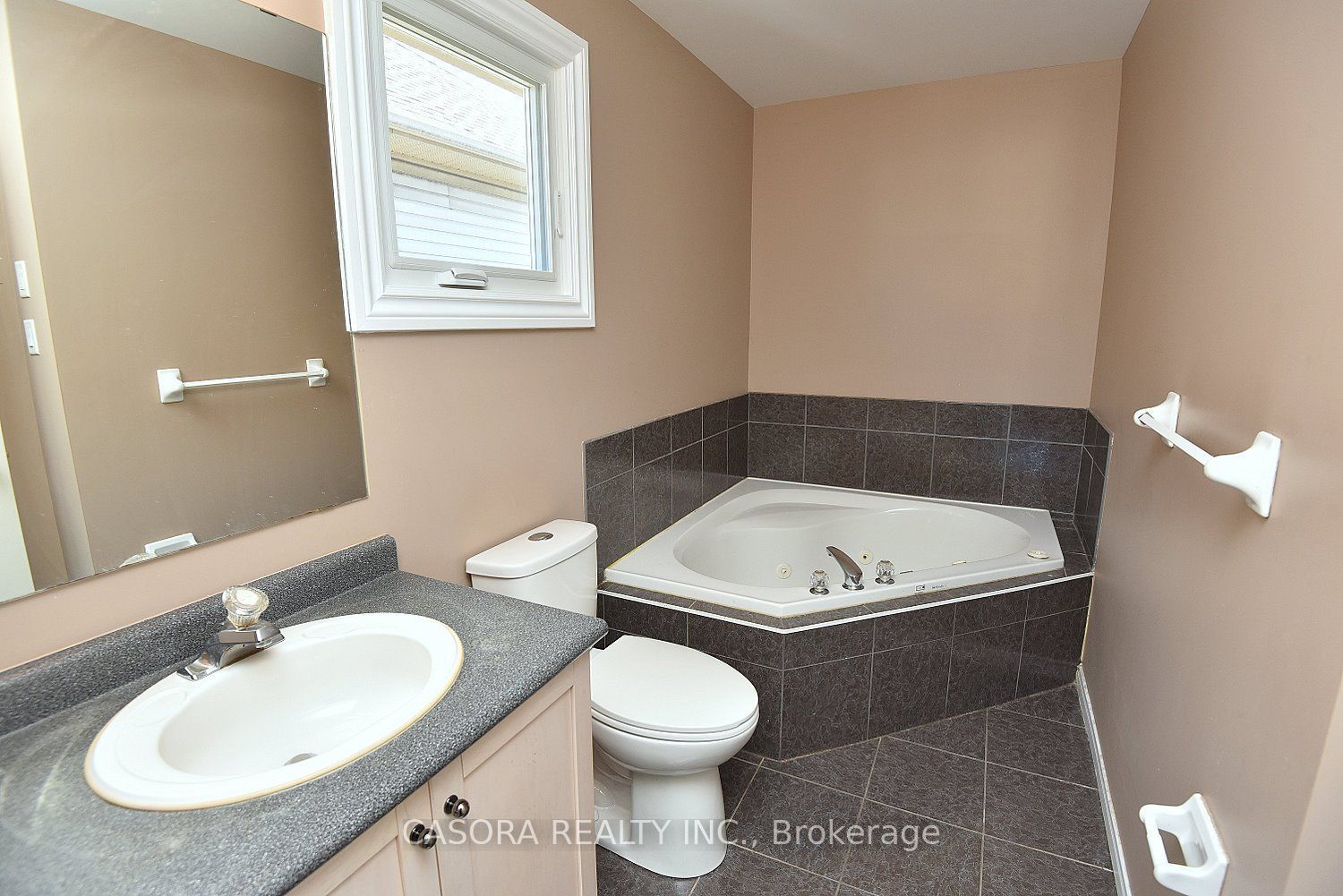 71 Stone Church Road E Property Photo 30