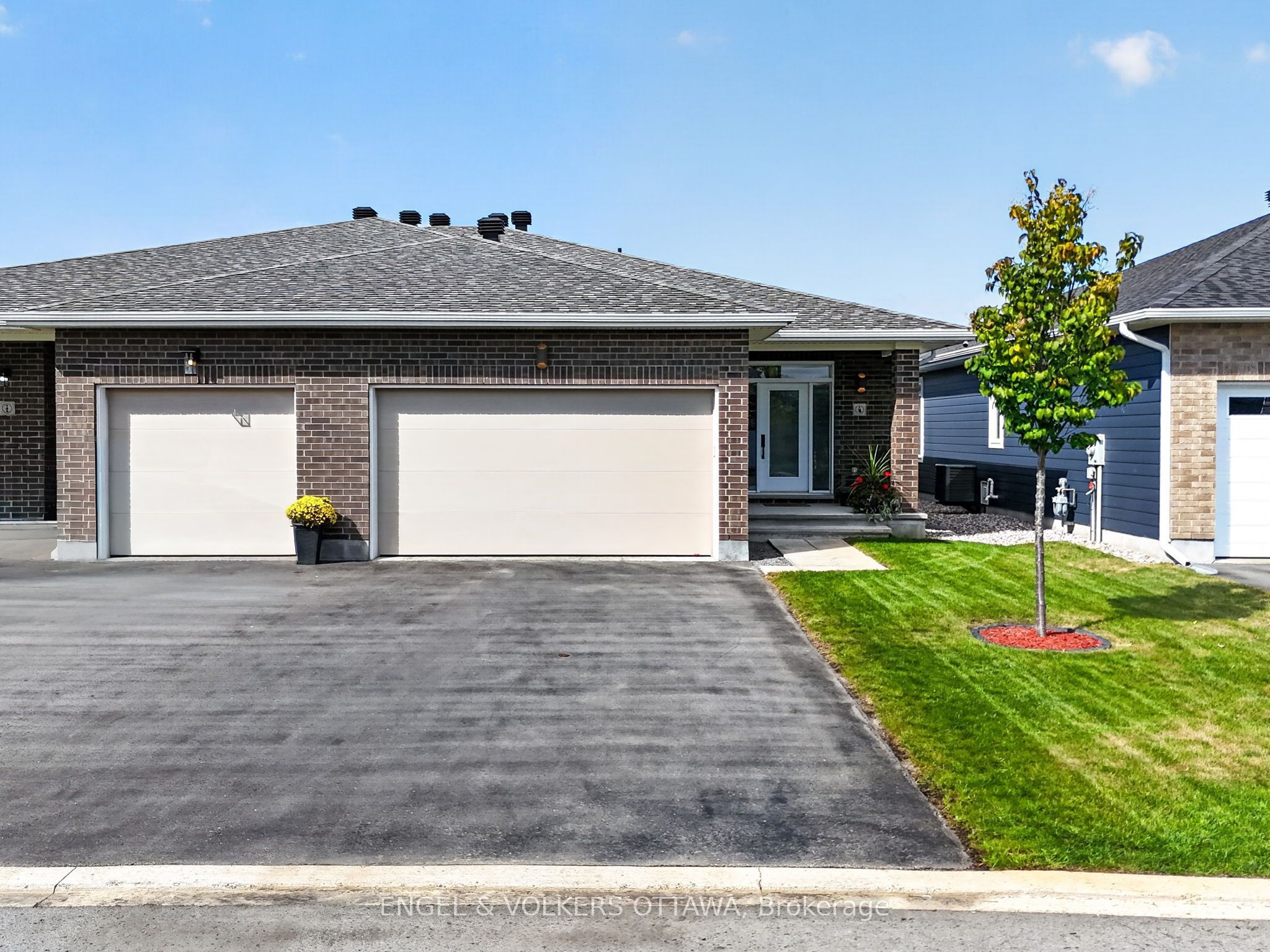 4 Ernie Godin Way Property Photo 1