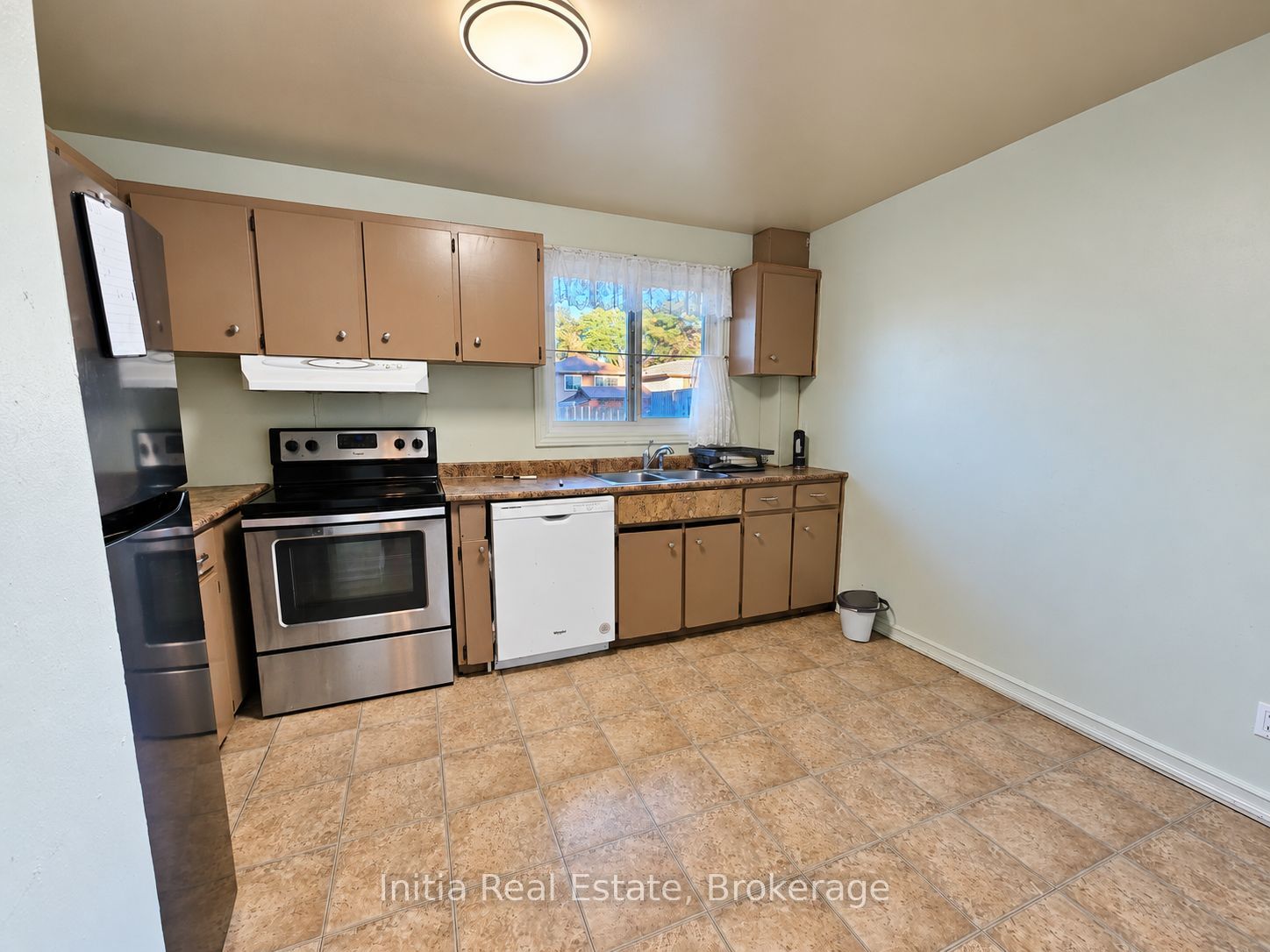 8370 Gregory Place Property Photo 7