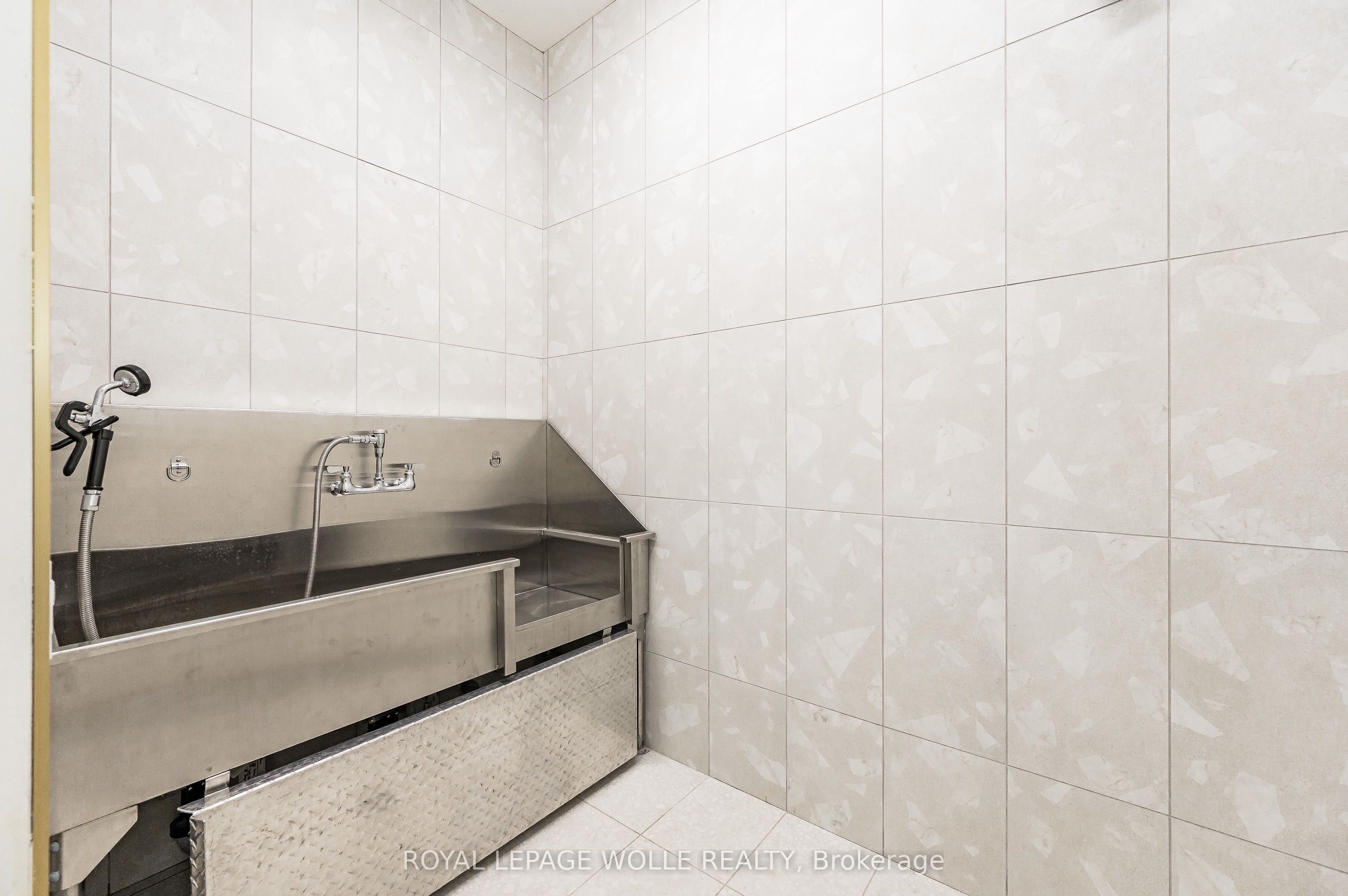 24 Union Street E 205 Property Photo 42