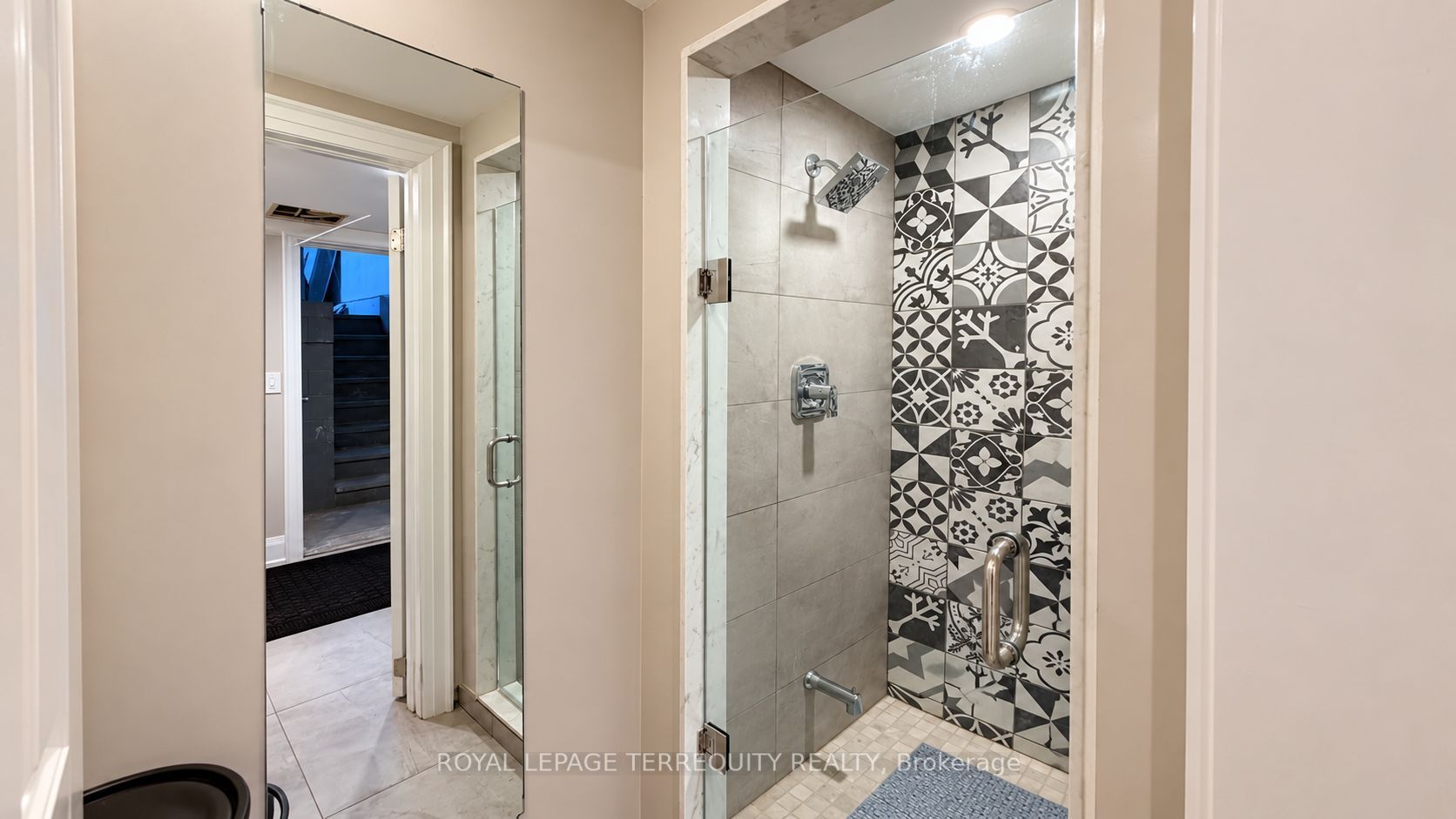 410 Kerman Avenue Property Photo 15