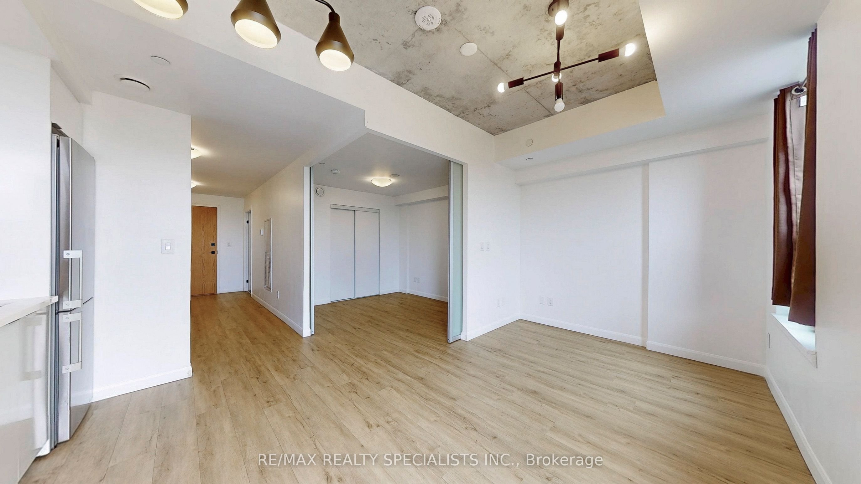 7 Erie Avenue 809 Property Photo 12