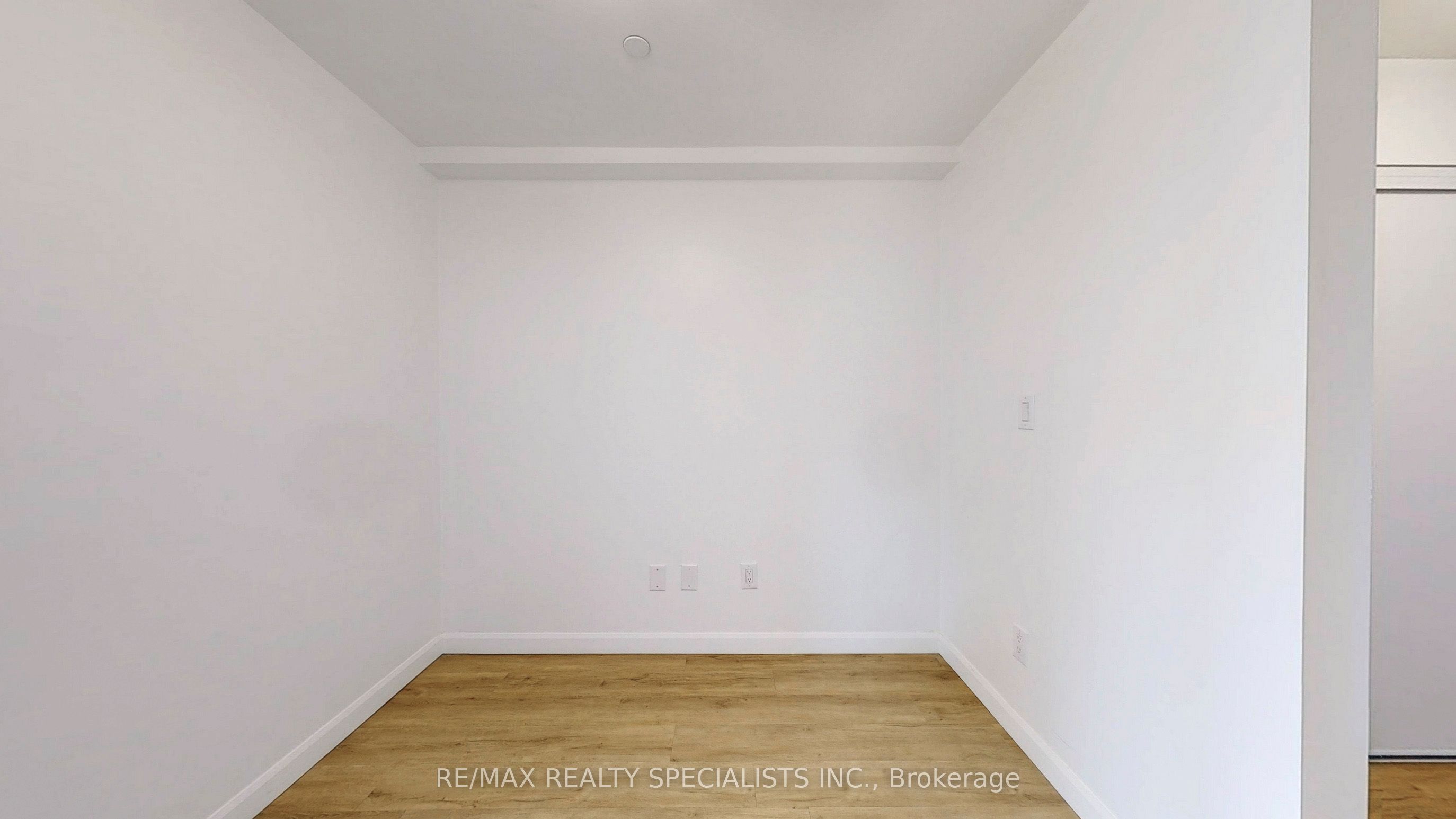 7 Erie Avenue 809 Property Photo 17