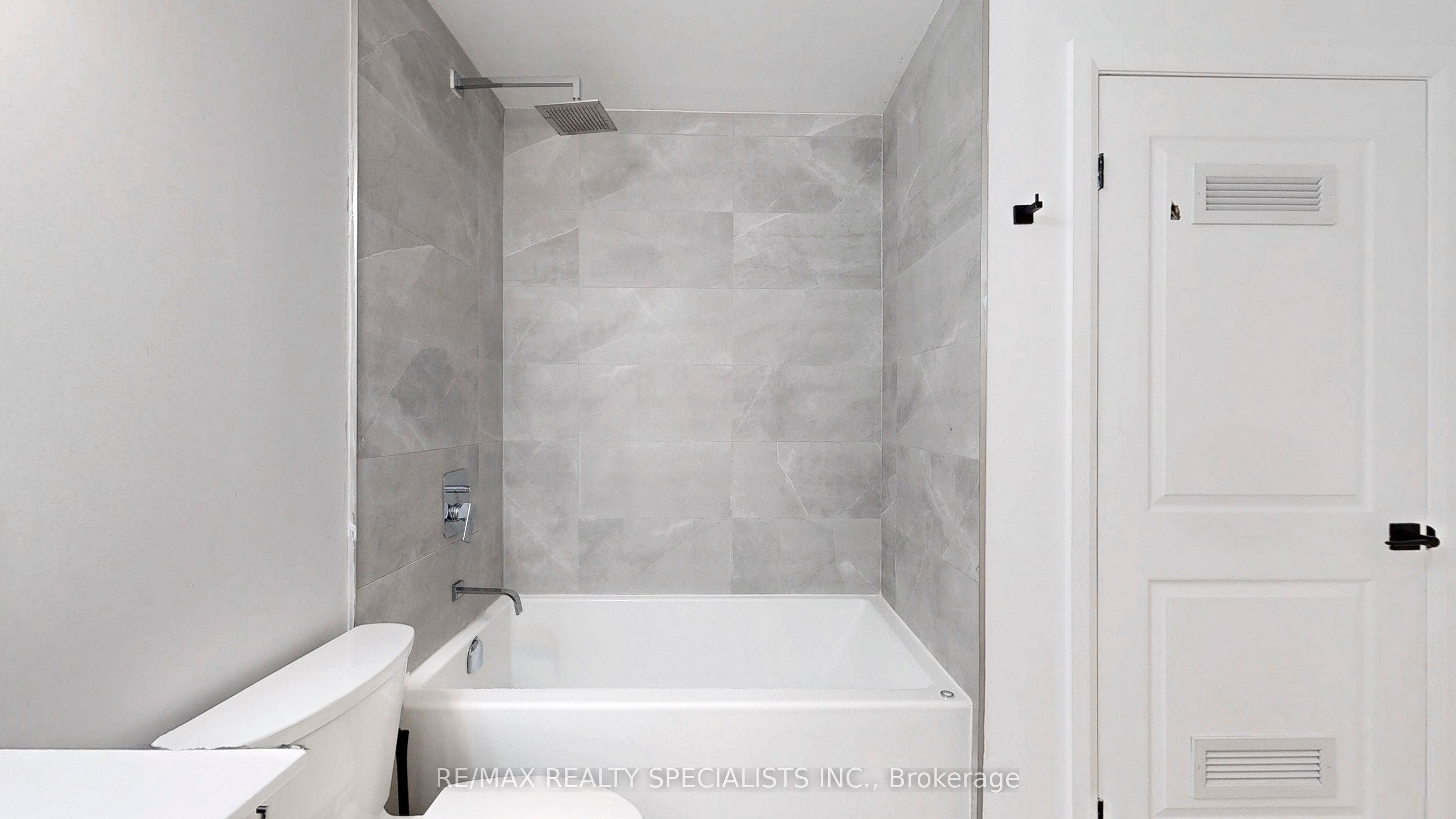 7 Erie Avenue 809 Property Photo 19