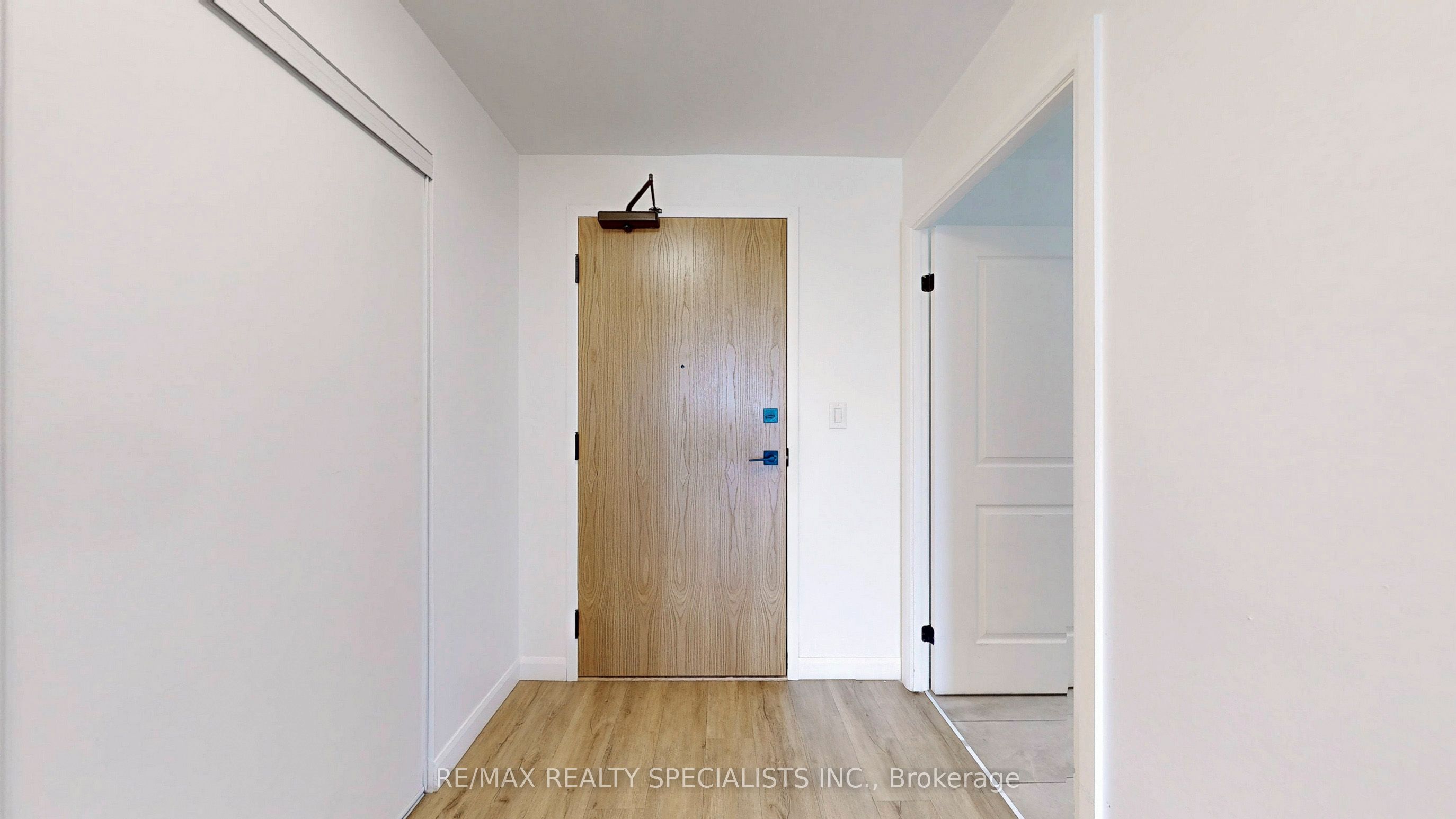 7 Erie Avenue 809 Property Photo 21