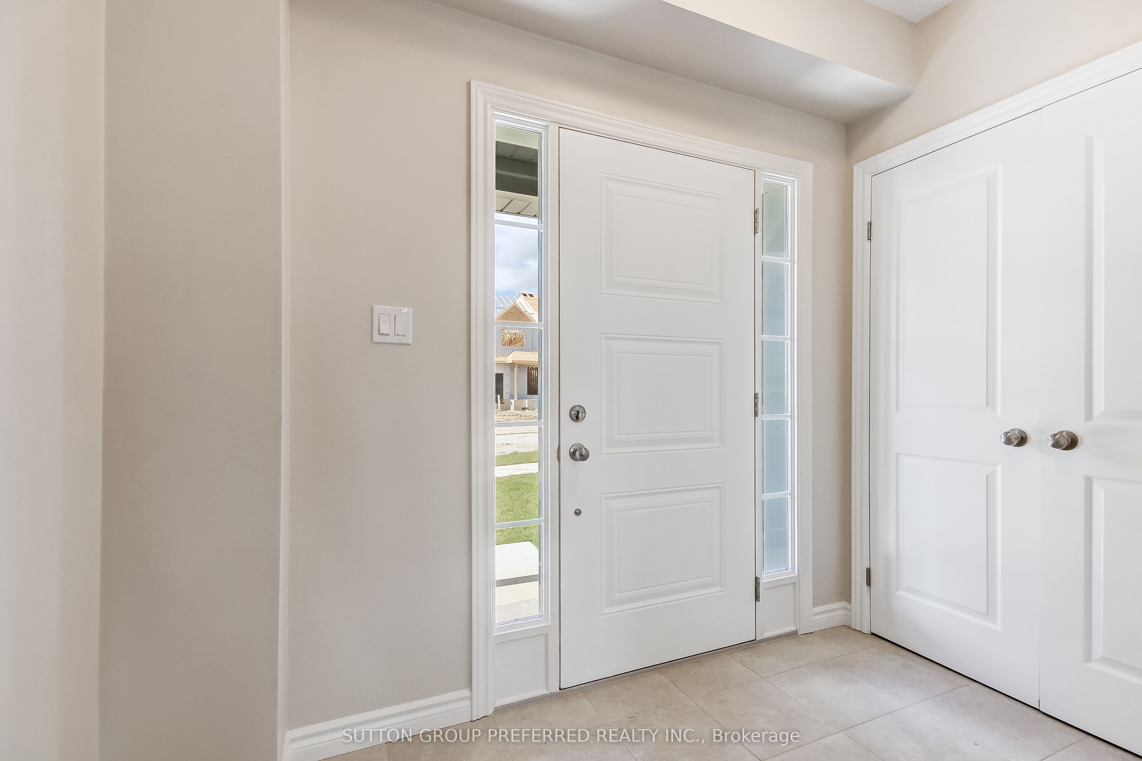 3956 Mia Avenue Property Photo 4