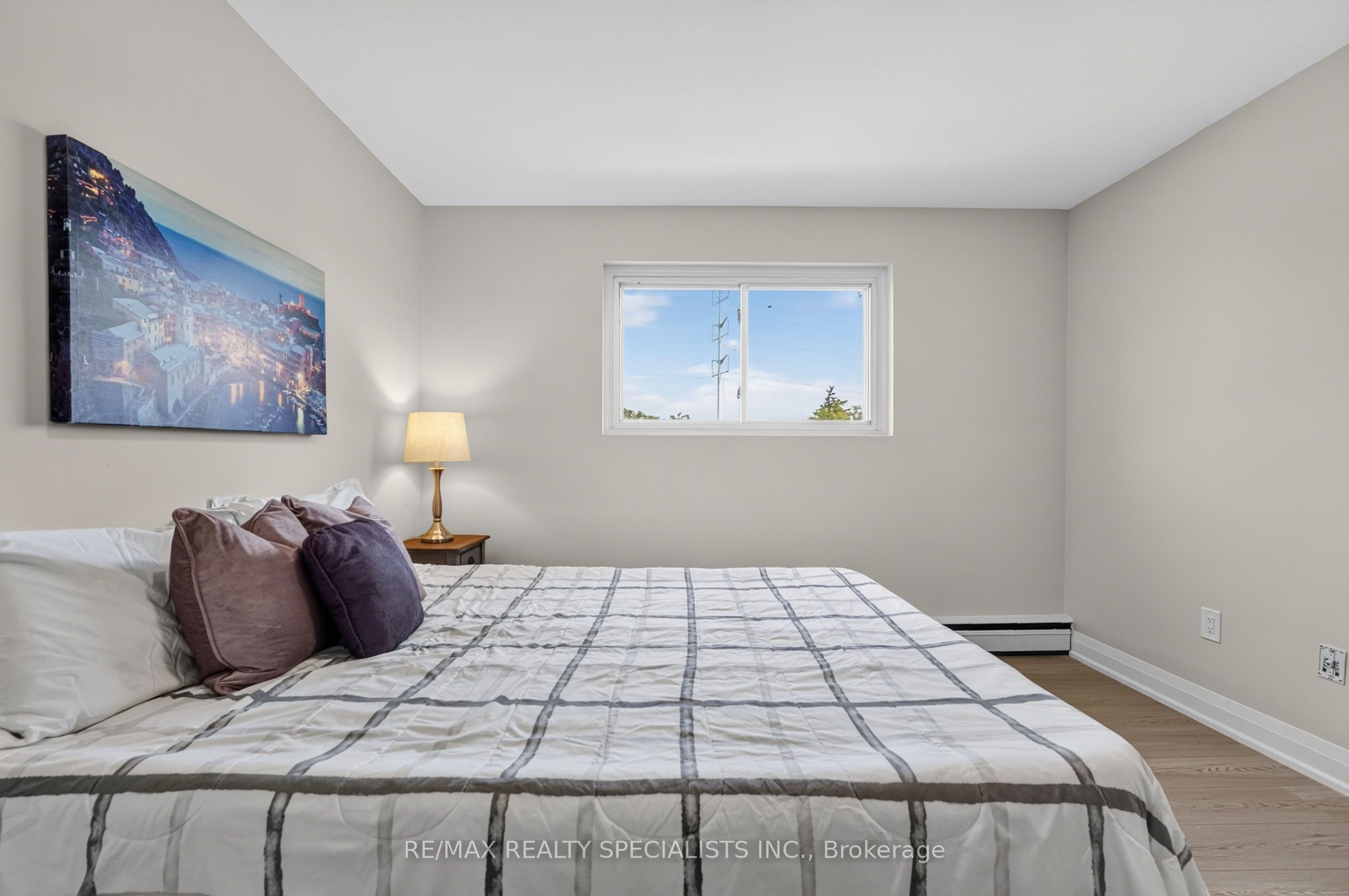 426 Queenston Street 33 Property Photo 18