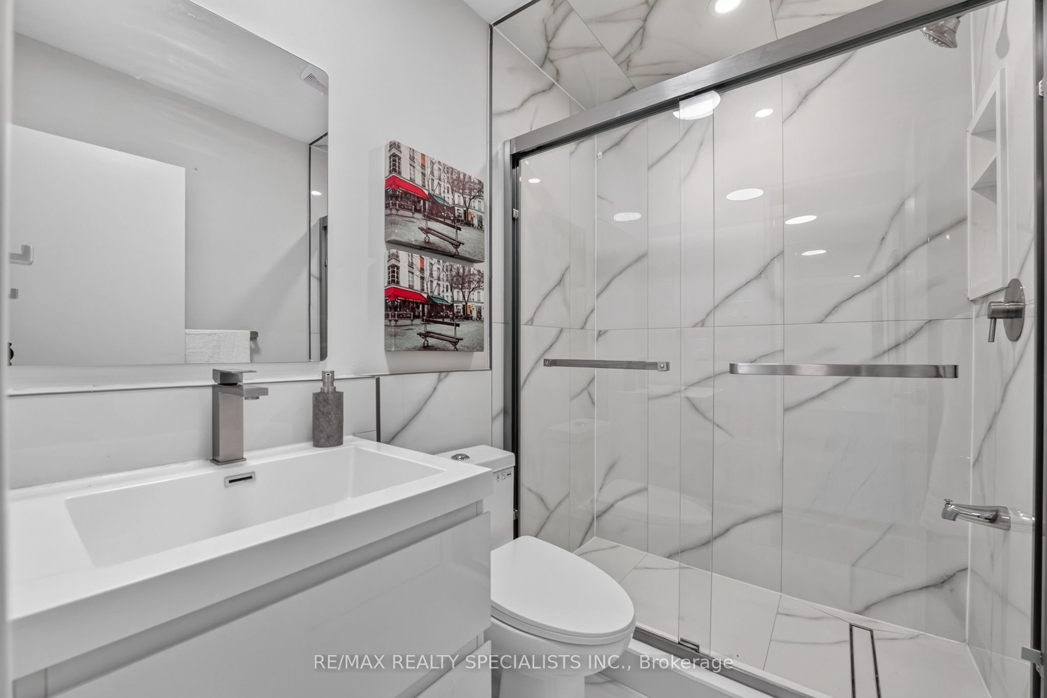 426 Queenston Street 33 Property Photo 19