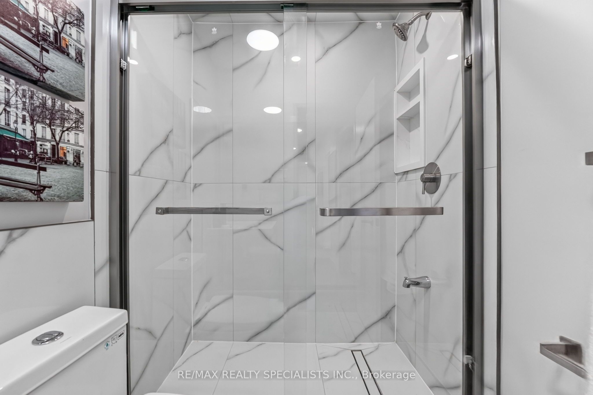 426 Queenston Street 33 Property Photo 20