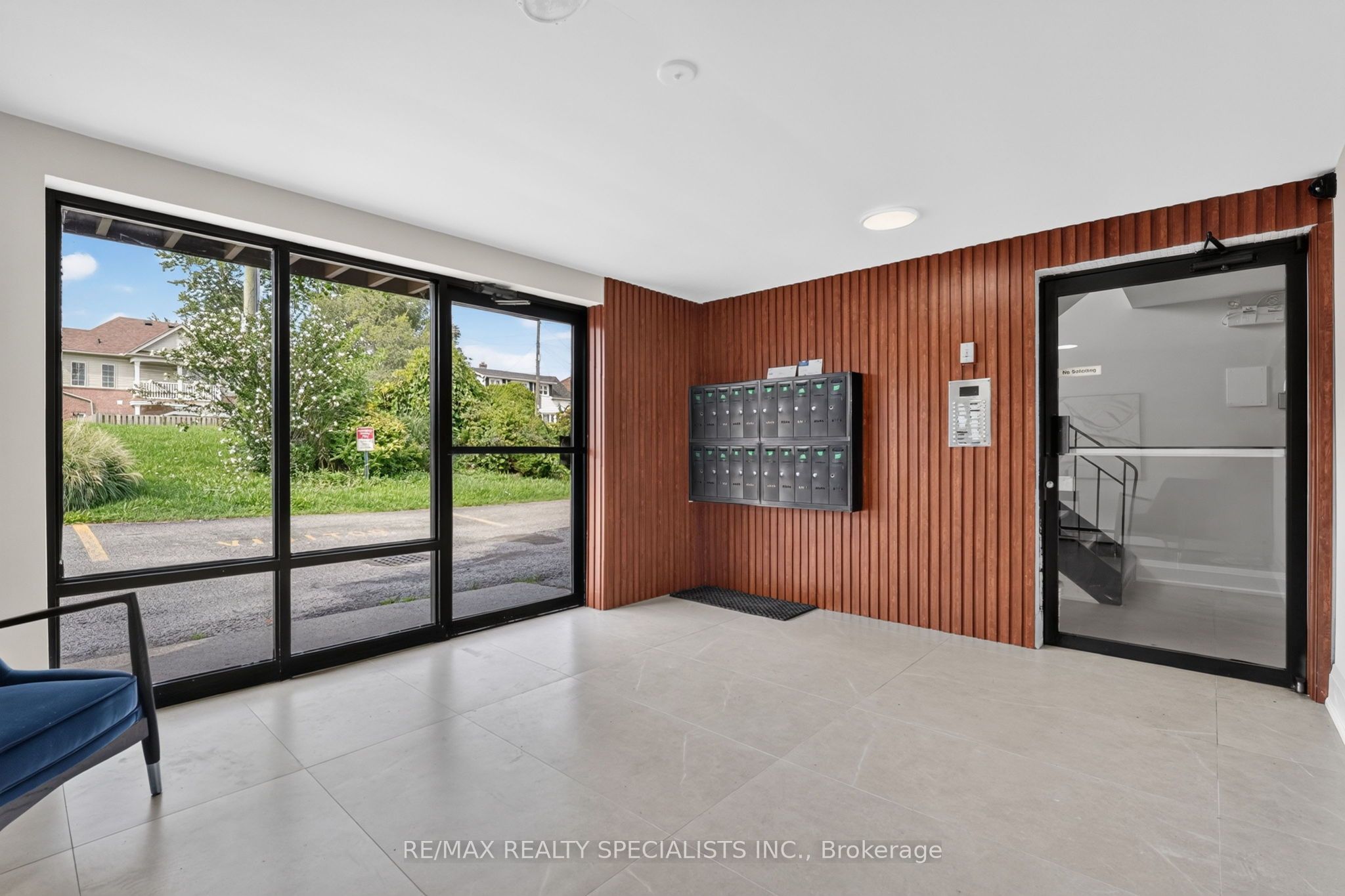 426 Queenston Street 33 Property Photo 29