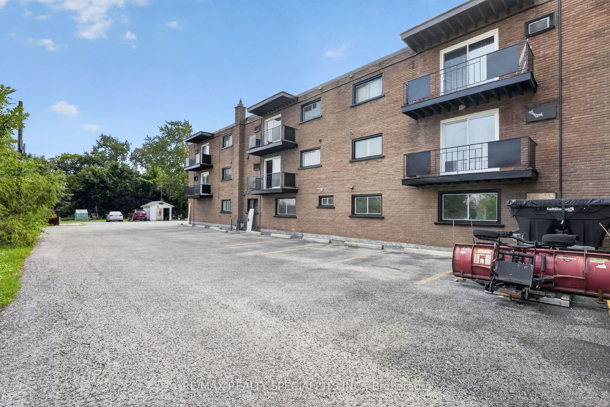 426 Queenston Street 33 Property Photo 33