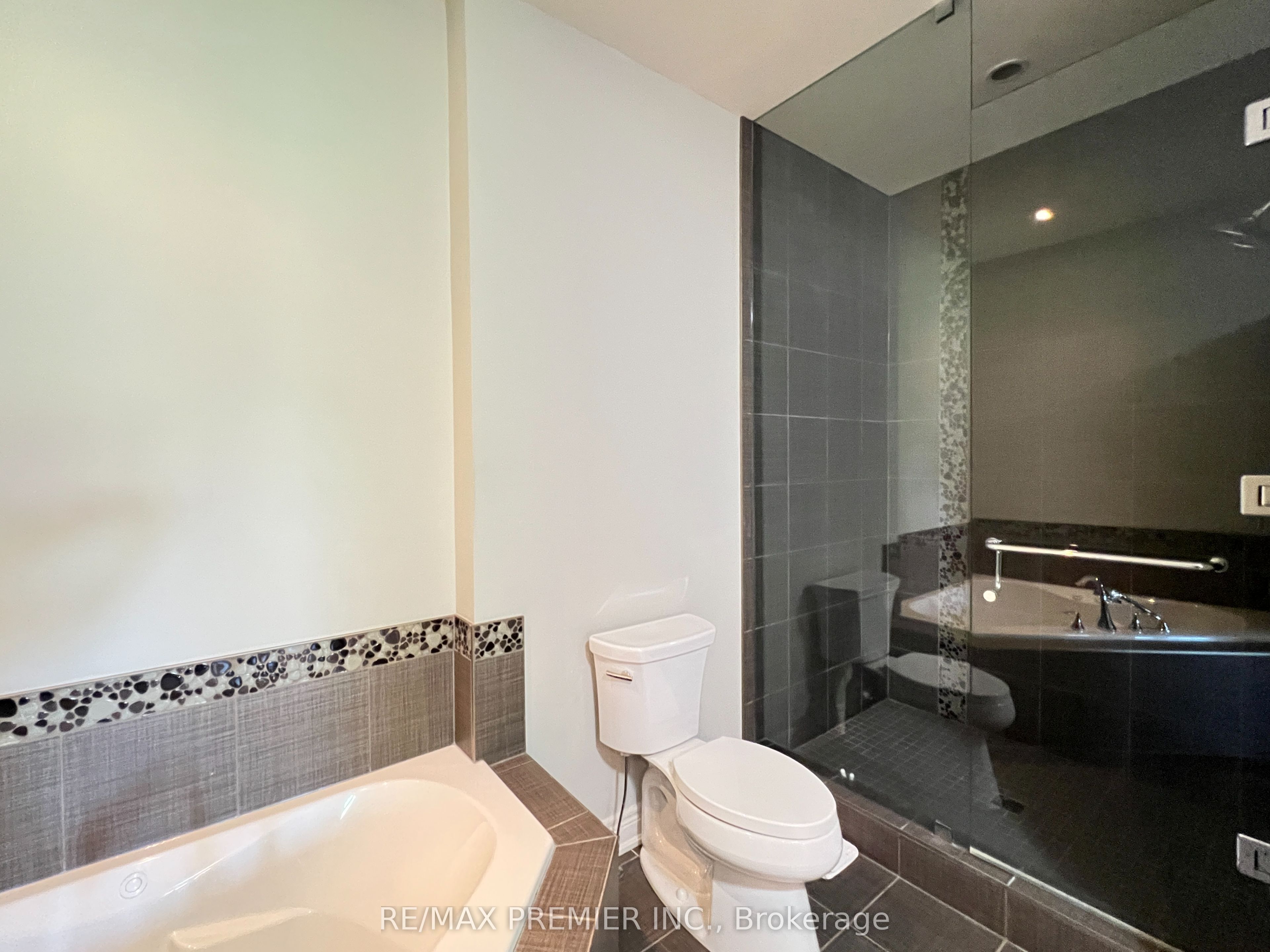 7673 Green Vista Gate 140 Property Photo 18