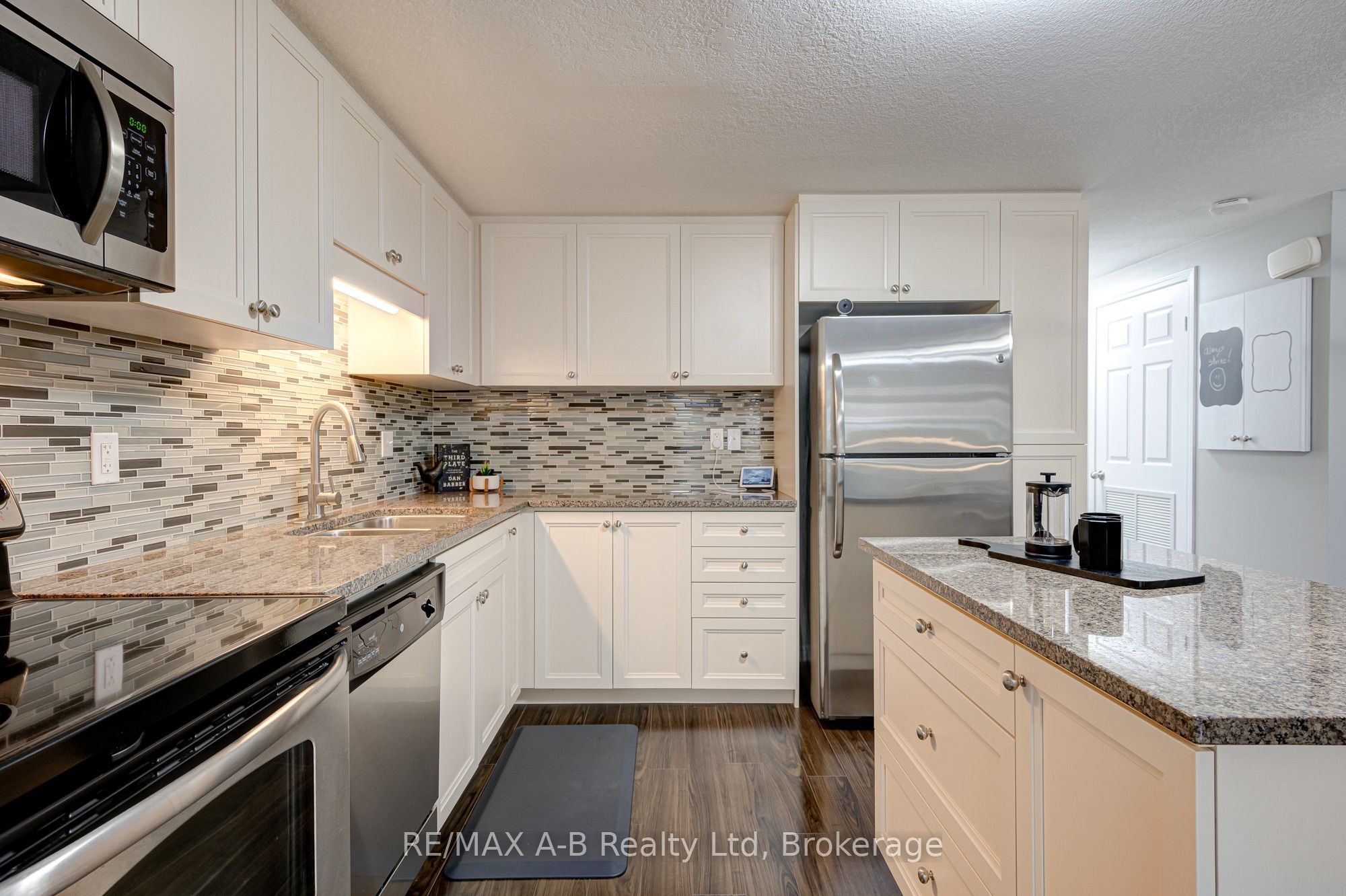 242 Rachel Crescent H Property Photo 14