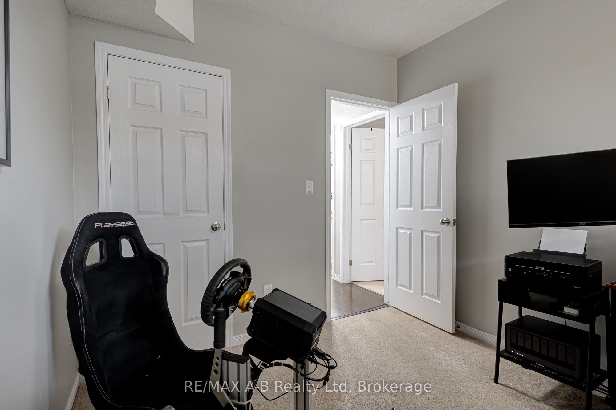 242 Rachel Crescent H Property Photo 22