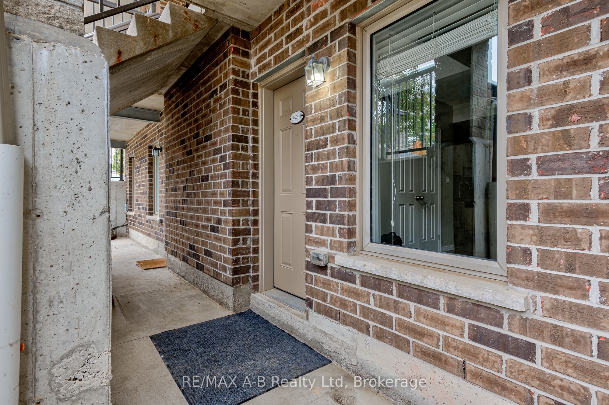 242 Rachel Crescent H Property Photo 27