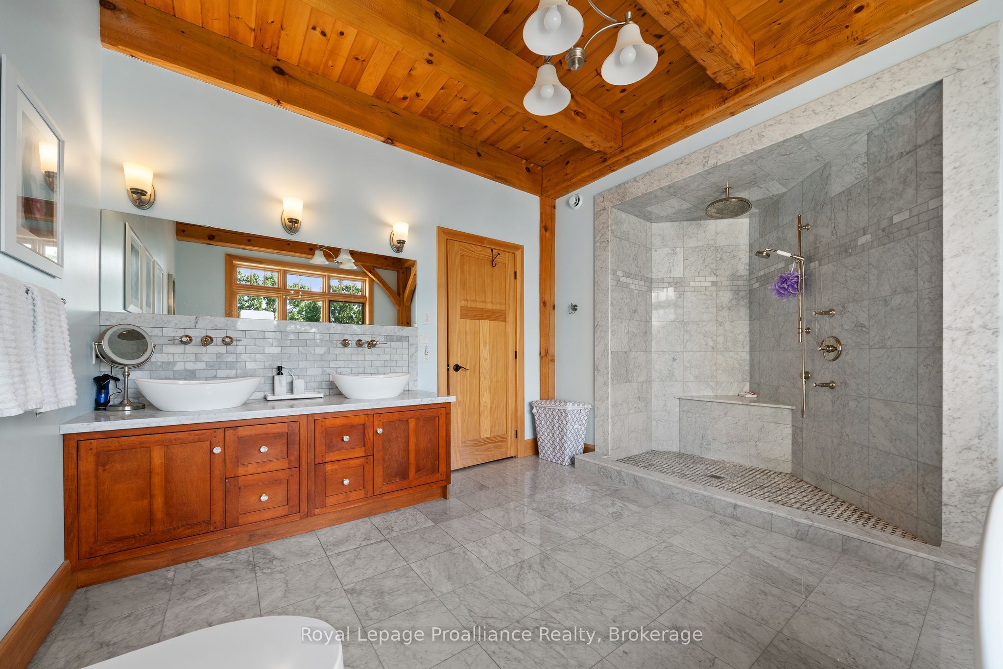 12698 Loyalist Parkway Property Photo 28