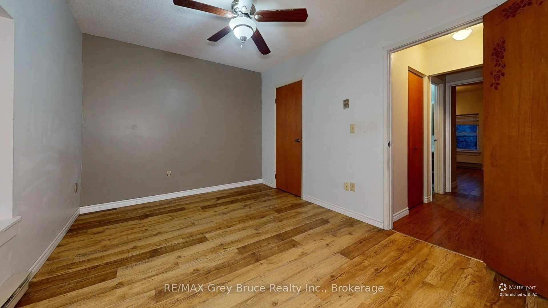 108 Queen Street N Unit 5 Property Photo 17
