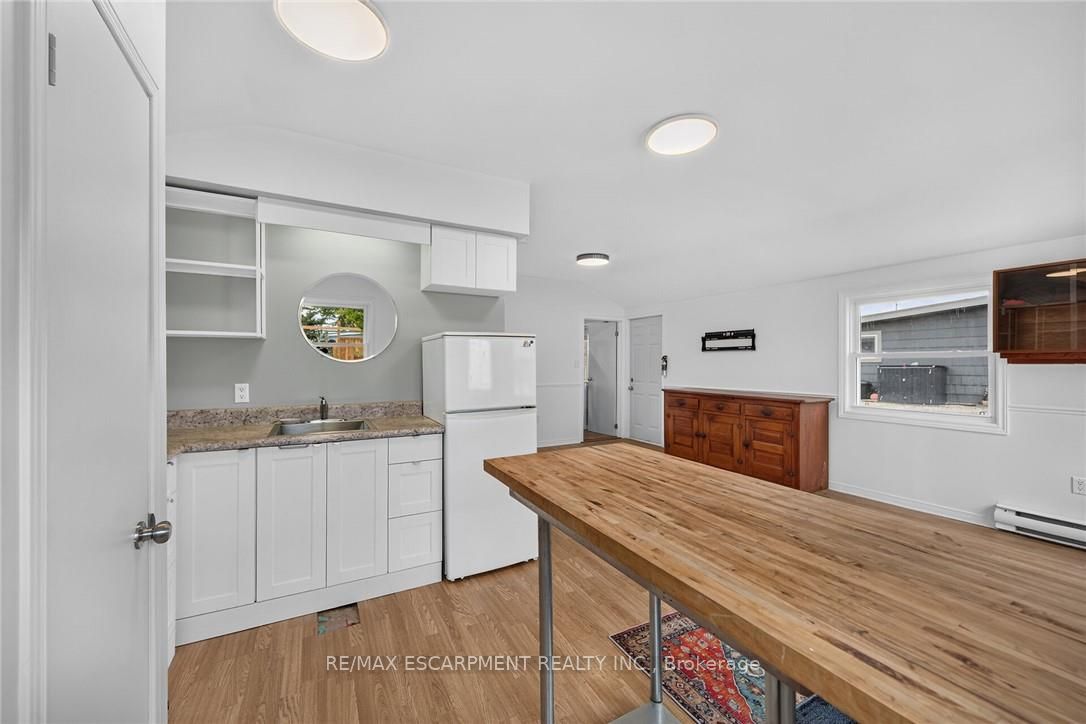 5 Willoway Lane Property Photo 8