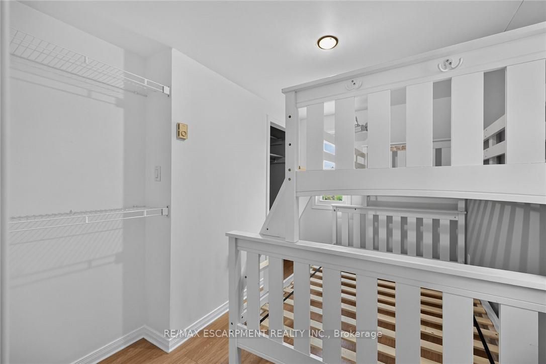 5 Willoway Lane Property Photo 17