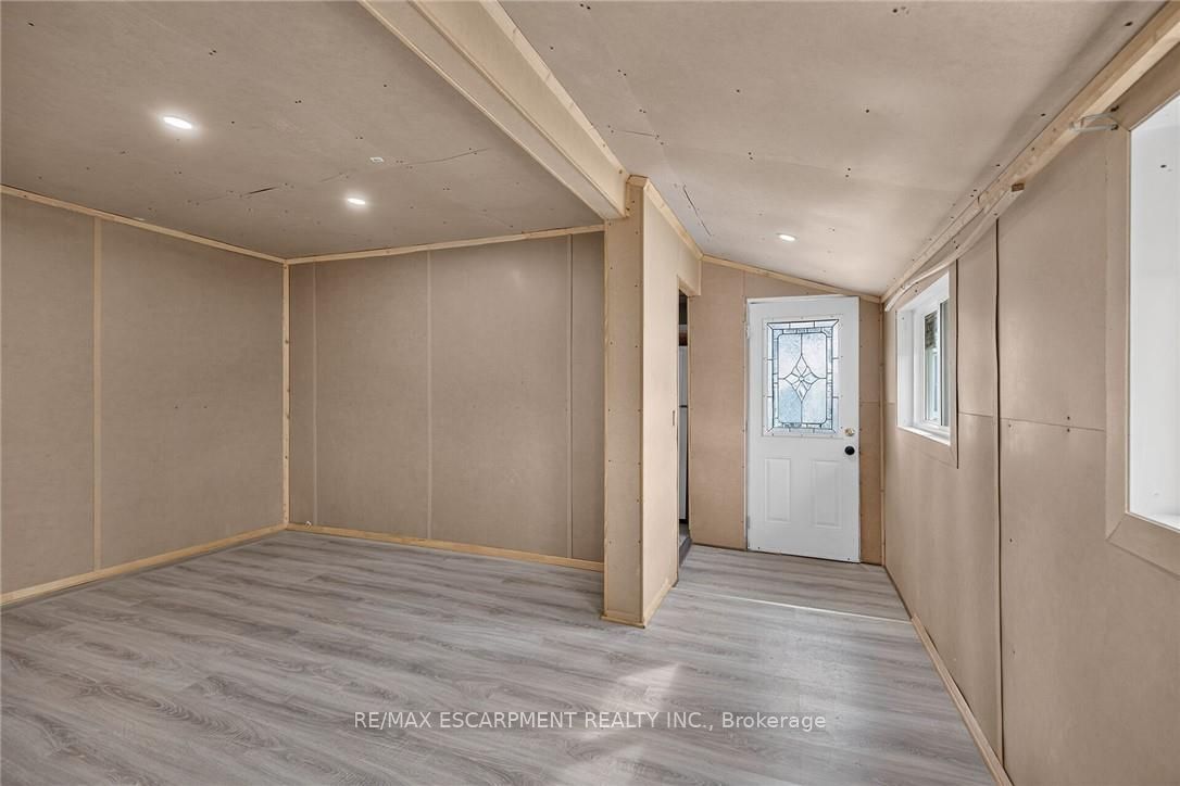 5 Willoway Lane Property Photo 24